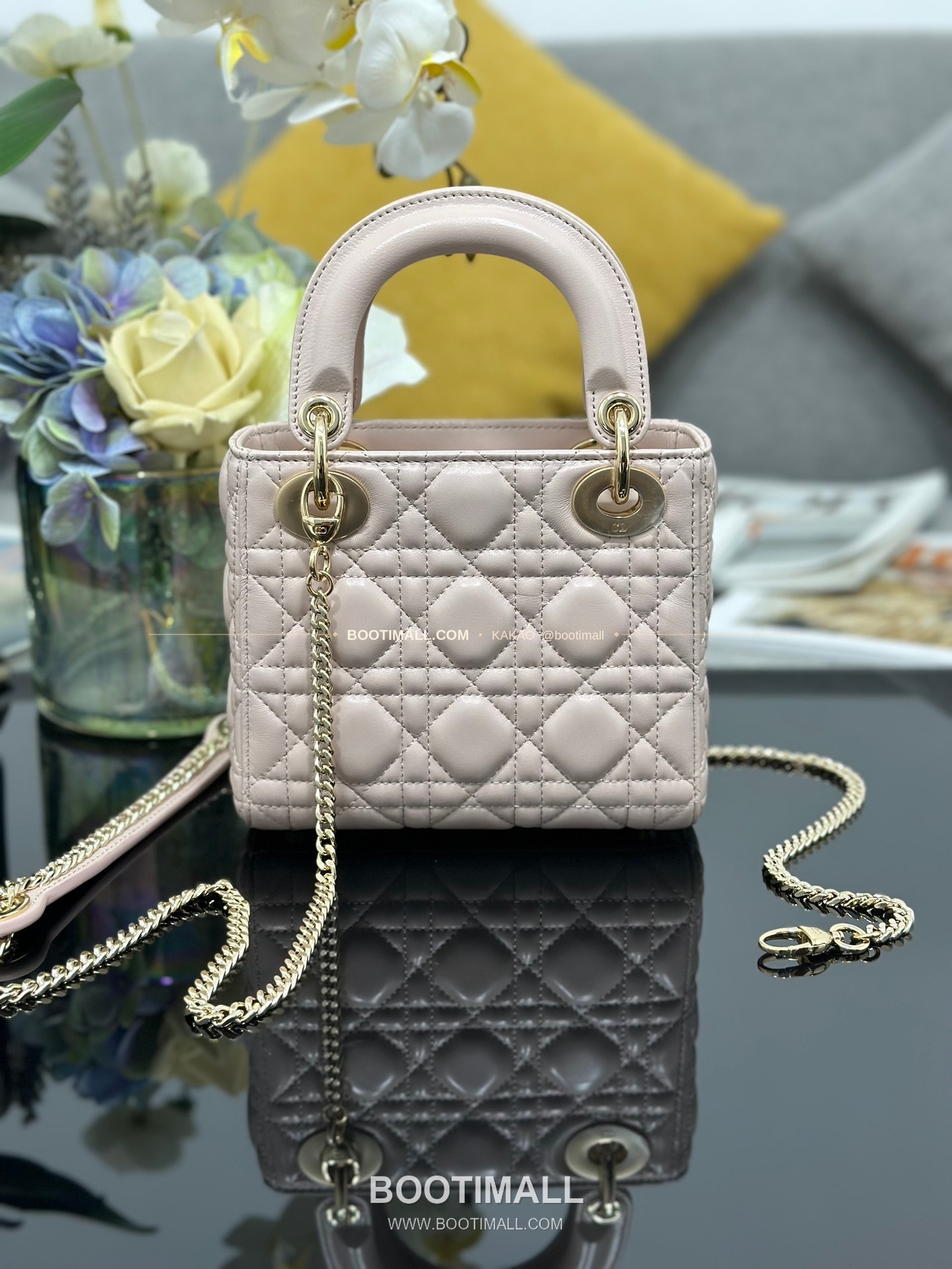 디올 레이디 디올 램스킨 까나쥬 다이아 버클 D.I.O.R 참 미니 체인 숄더백 Dior Lady Dior Lambskin Cannage Diamond Buckle D.I.O.R Charm Mini Chain Shoulder Bag M0505 17cm 2