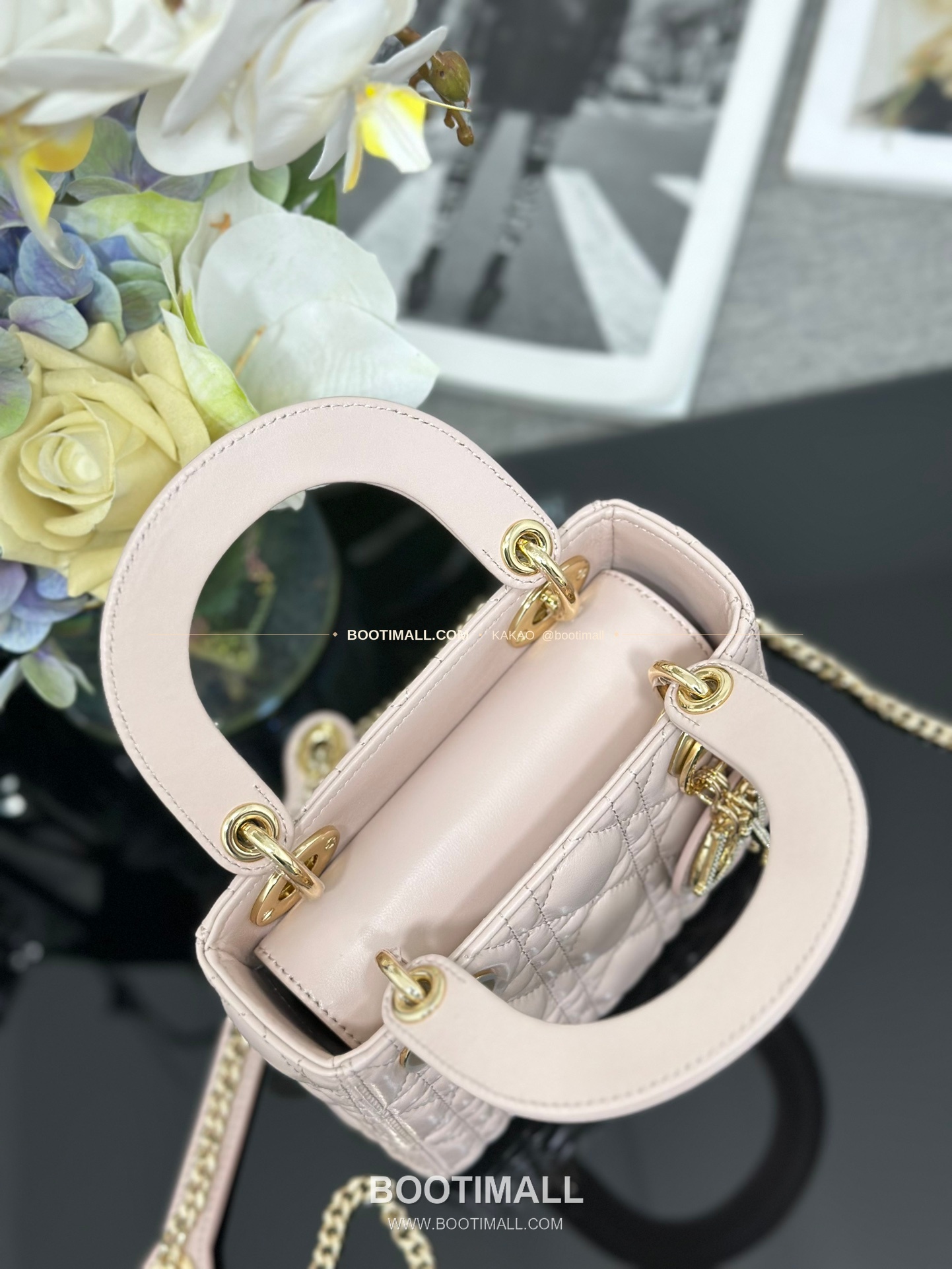 디올 레이디 디올 램스킨 까나쥬 다이아 버클 D.I.O.R 참 미니 체인 숄더백 Dior Lady Dior Lambskin Cannage Diamond Buckle D.I.O.R Charm Mini Chain Shoulder Bag M0505 17cm 7