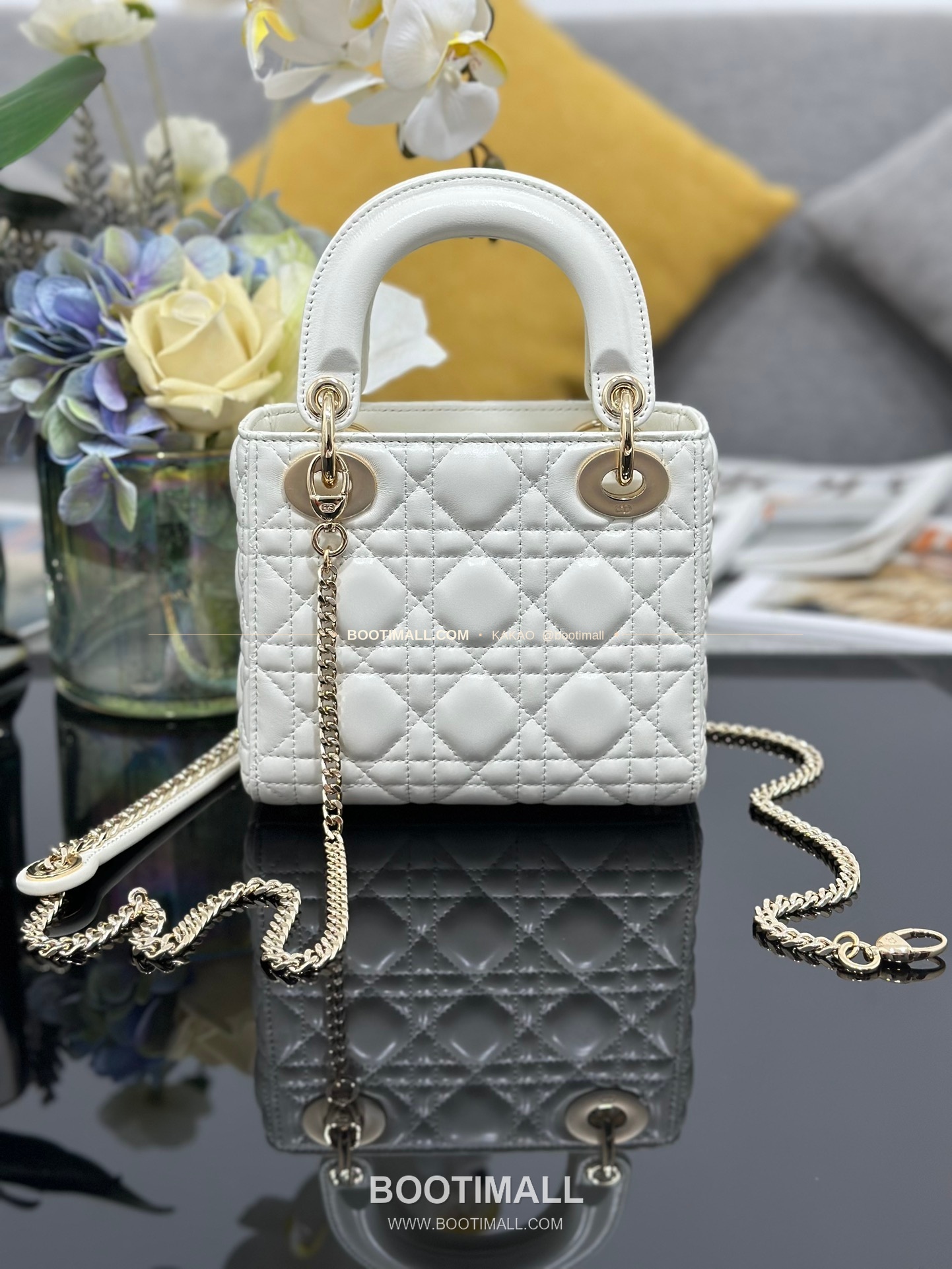 디올 레이디 디올 램스킨 까나쥬 다이아 버클 D.I.O.R 참 미니 체인 숄더백 Dior Lady Dior Lambskin Cannage Diamond Buckle D.I.O.R Charm Mini Chain Shoulder Bag M0505 17cm 2