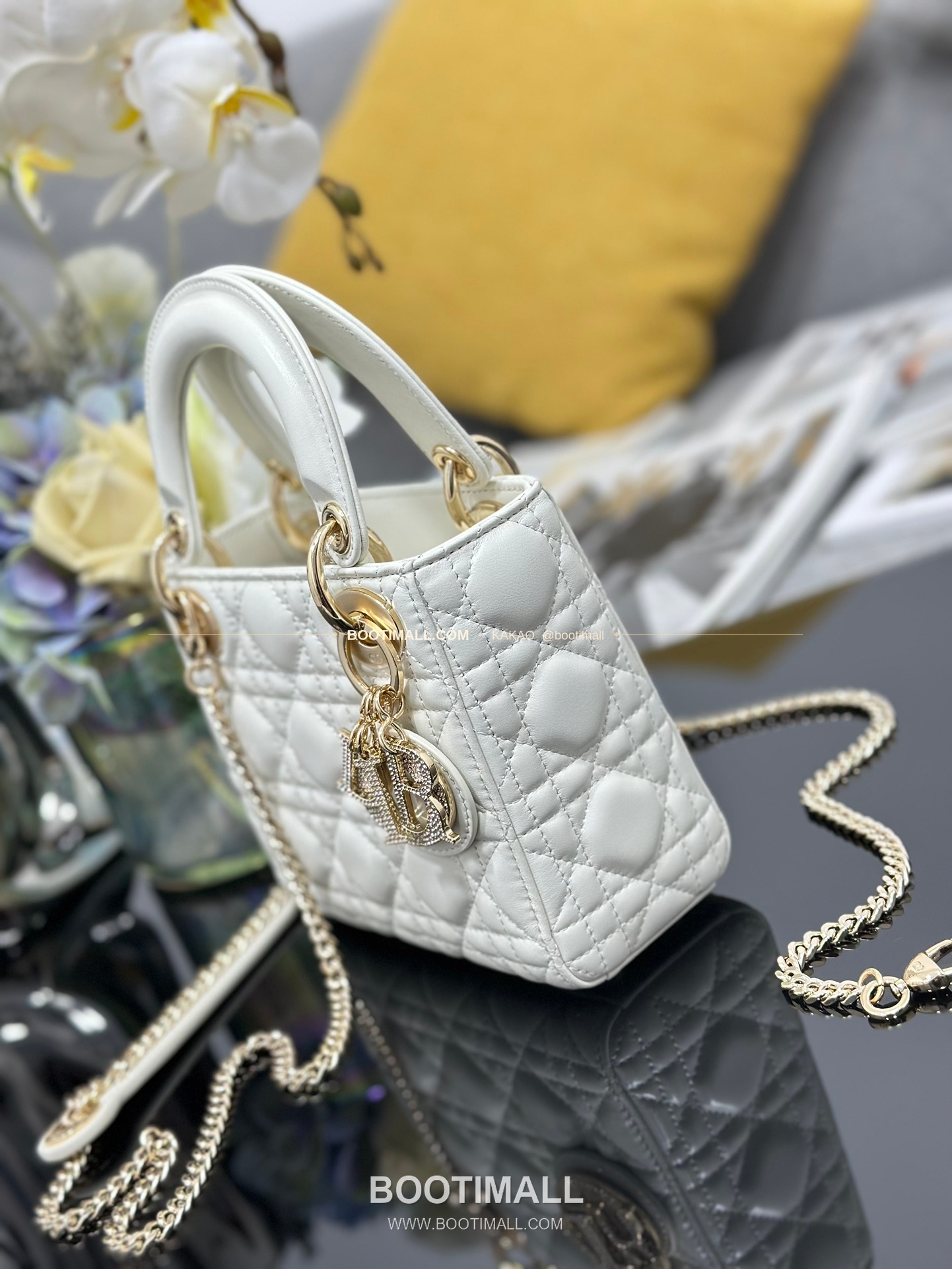 디올 레이디 디올 램스킨 까나쥬 다이아 버클 D.I.O.R 참 미니 체인 숄더백 Dior Lady Dior Lambskin Cannage Diamond Buckle D.I.O.R Charm Mini Chain Shoulder Bag M0505 17cm 5