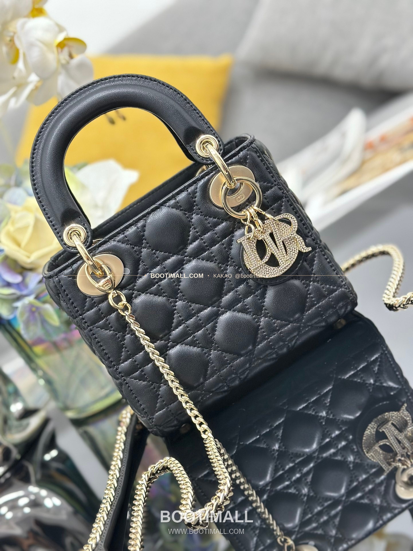 디올 레이디 디올 램스킨 까나쥬 다이아 버클 D.I.O.R 참 미니 체인 숄더백 Dior Lady Dior Lambskin Cannage Diamond Buckle D.I.O.R Charm Mini Chain Shoulder Bag M0505 17cm 3