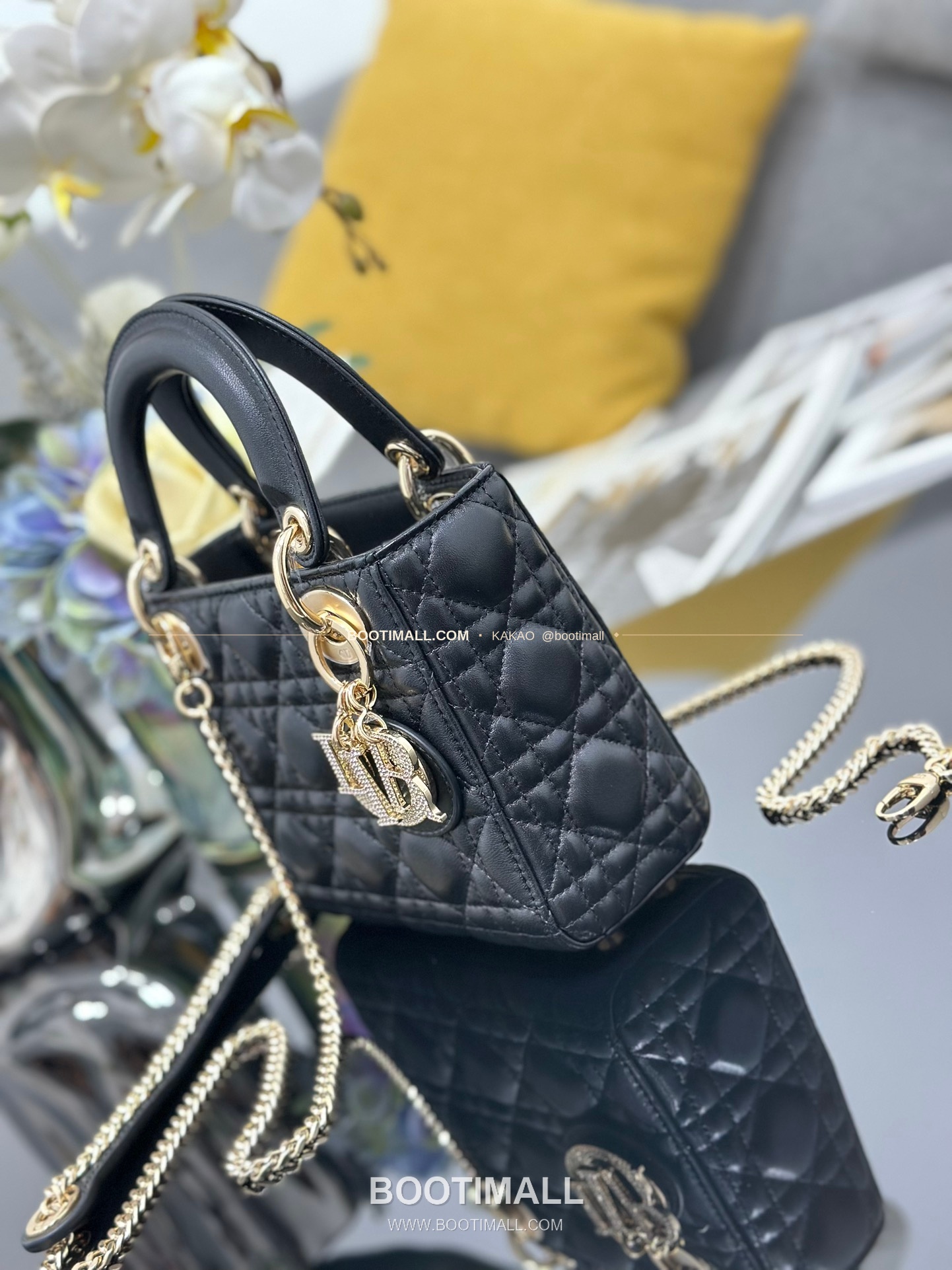 디올 레이디 디올 램스킨 까나쥬 다이아 버클 D.I.O.R 참 미니 체인 숄더백 Dior Lady Dior Lambskin Cannage Diamond Buckle D.I.O.R Charm Mini Chain Shoulder Bag M0505 17cm 5