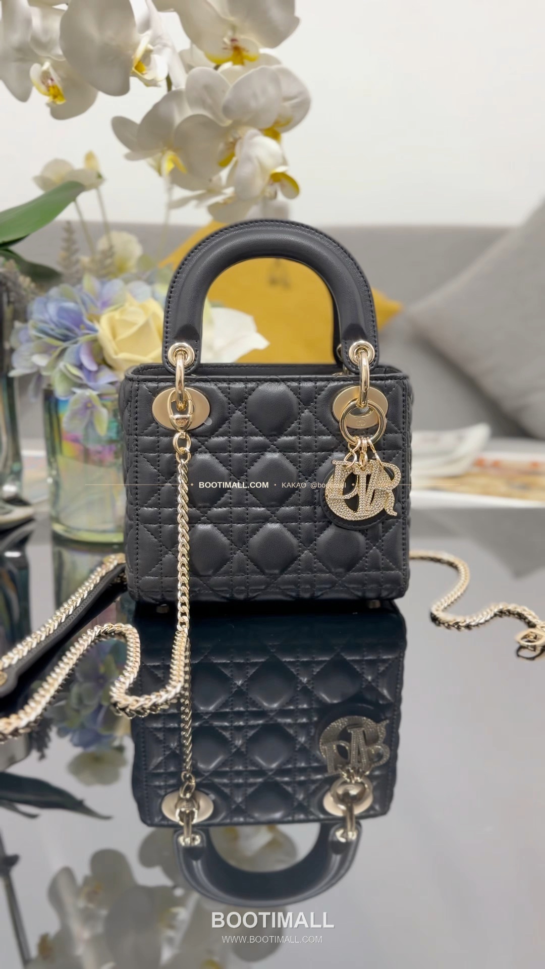 디올 레이디 디올 램스킨 까나쥬 다이아 버클 D.I.O.R 참 미니 체인 숄더백 Dior Lady Dior Lambskin Cannage Diamond Buckle D.I.O.R Charm Mini Chain Shoulder Bag M0505 17cm 11