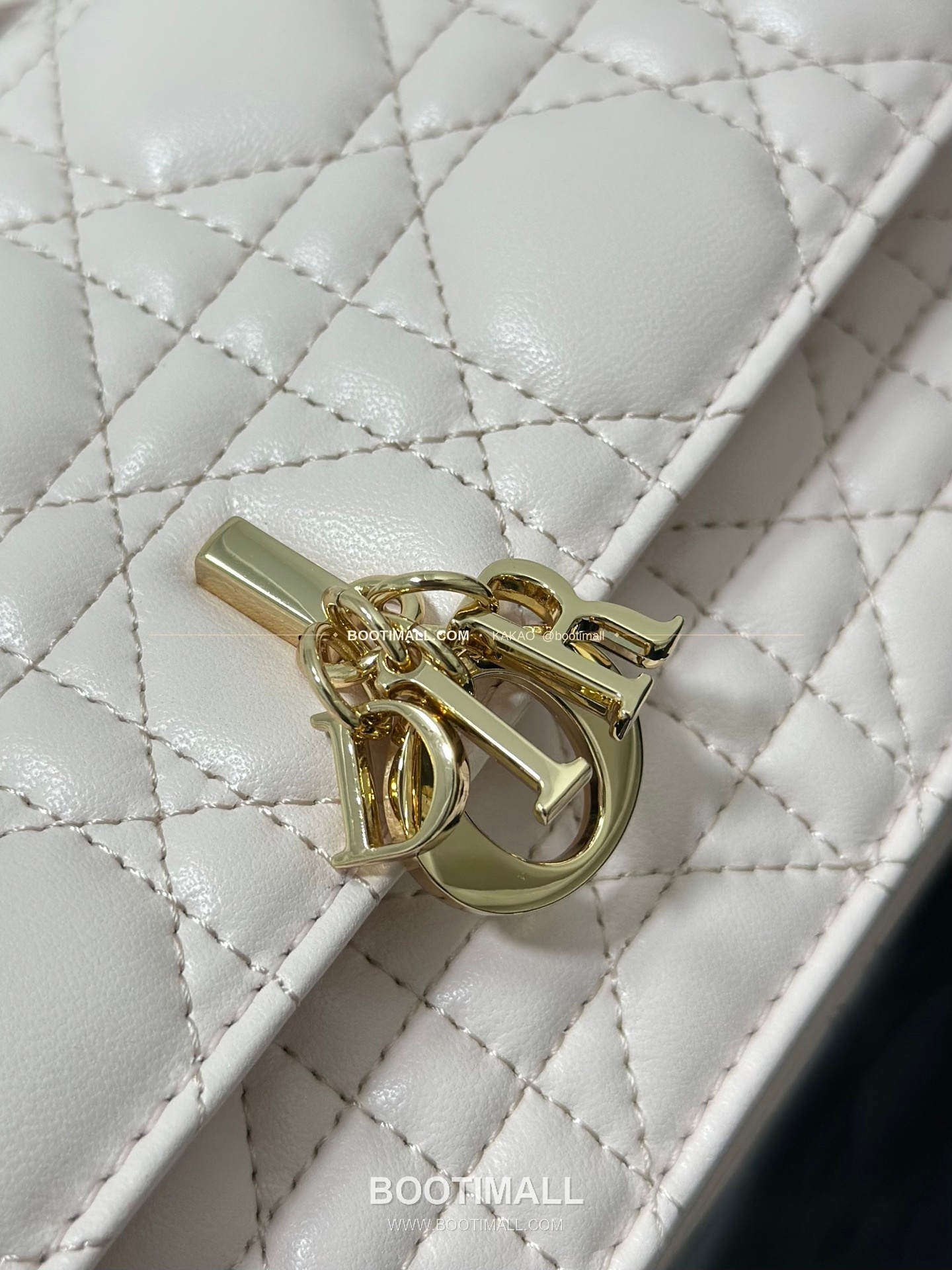 디올 미스 디올 램스킨 D.I.O.R 참 체인 숄더백 Dior Miss Dior Lambskin D.I.O.R Charm Chain Shoulder Bag M0997 21cm 6