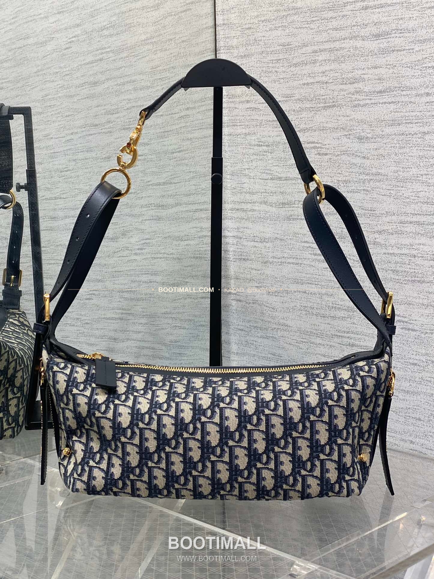 디올 저니 오블리크 캔버스 호보 숄더백 Dior Journey Oblique Canvas Hobo Shoulder Bag 5865 25cm 11