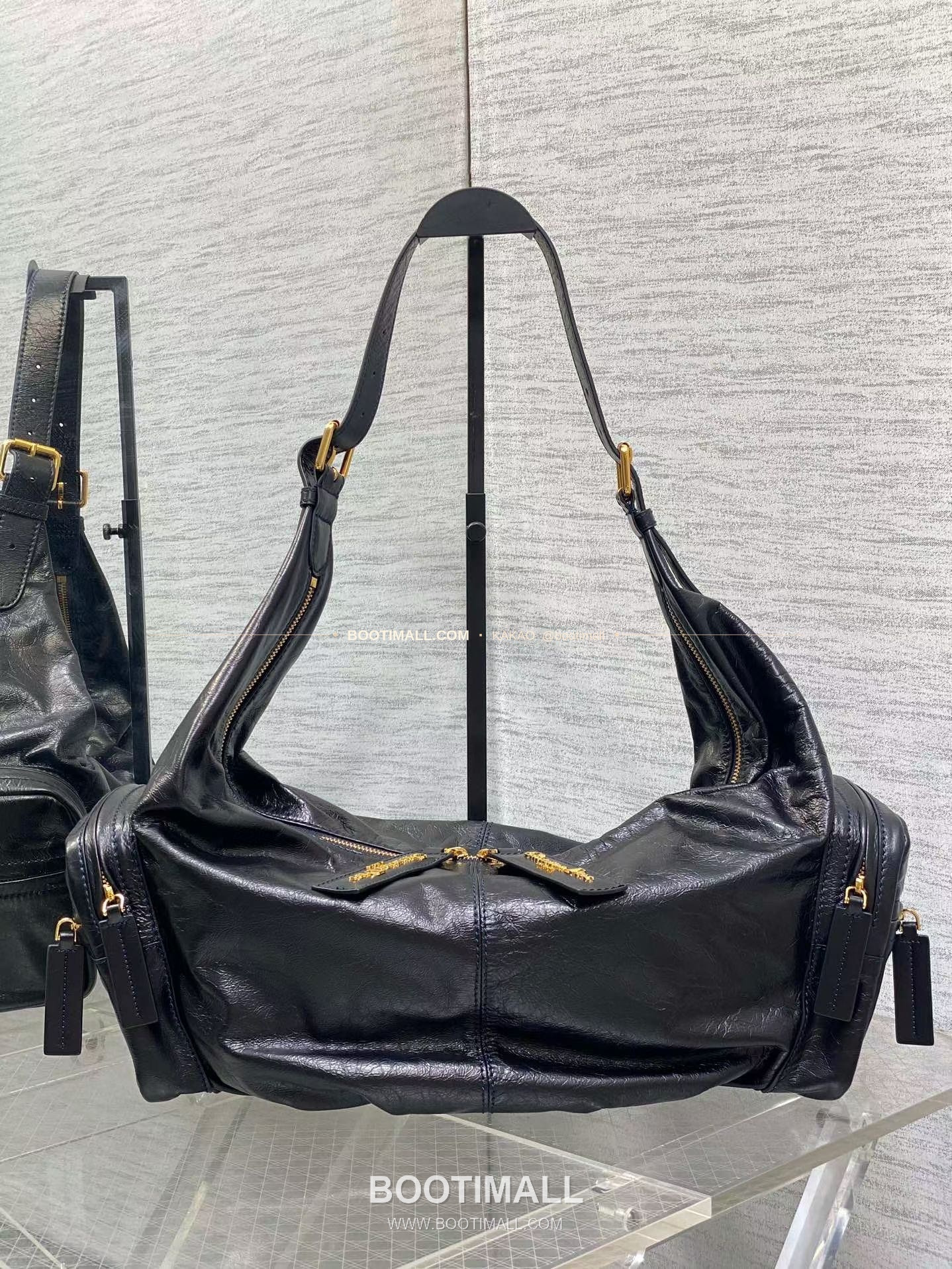 디올 그랑 투어 카프스킨 주름 호보 숄더백 Dior Grand Tour Calfskin Pleated Hobo Shoulder Bag 6613 33cm 1