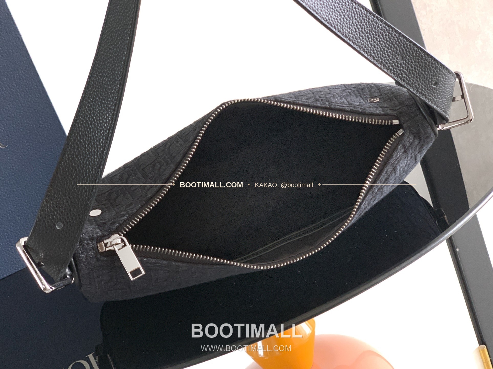 디올 슬라이더 오블리크 캔버스 지퍼 호보 숄더백 Dior Slider Oblique Canvas Zip Hobo Shoulder Bag 1LEHO069YKY 34cm 5