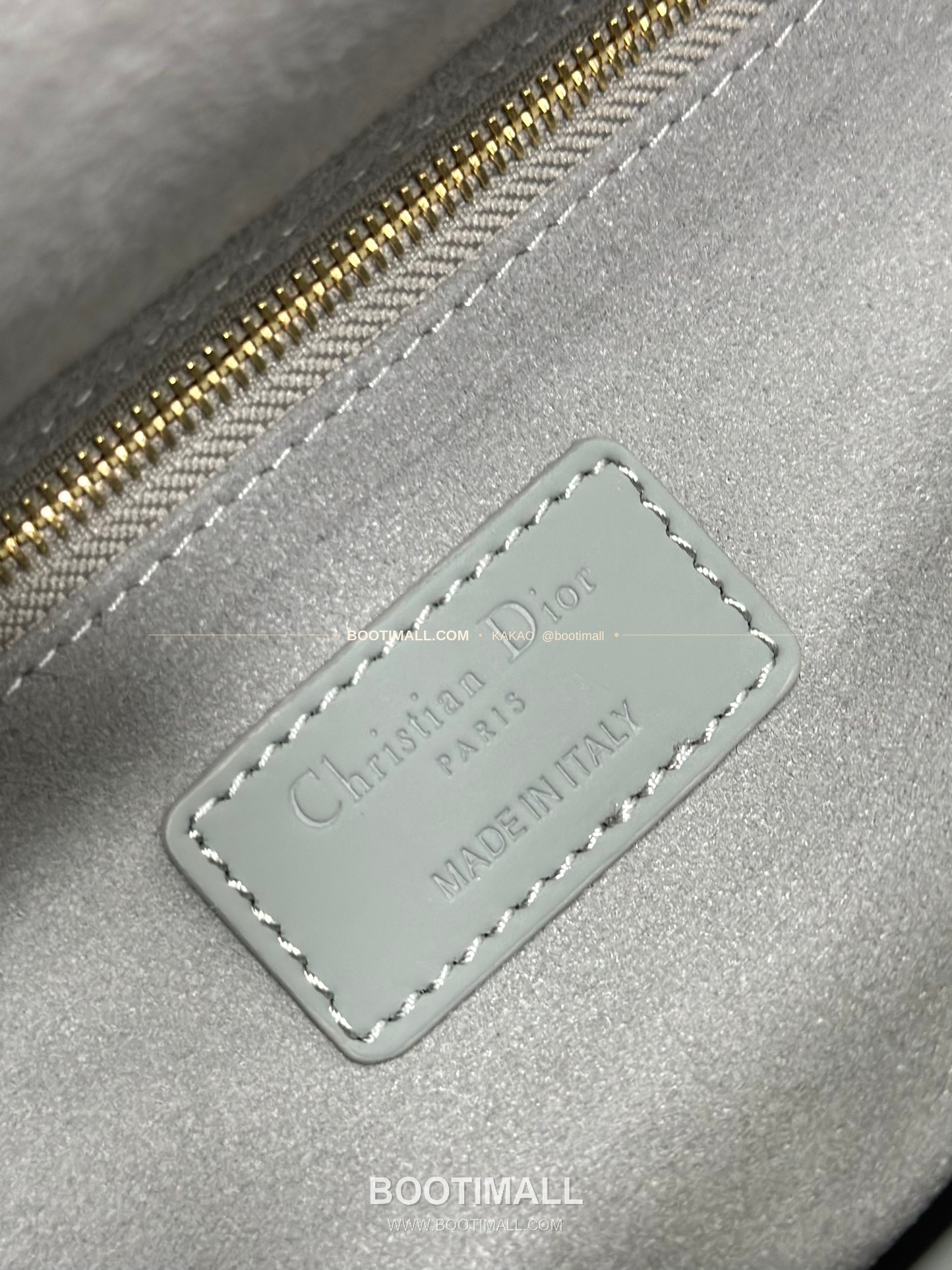 디올 레이디 디올 카프스킨 까나쥬 울트라 매트 플랩 토트 숄더백 Dior Lady Dior Calfskin Cannage Ultra Matte Flap Tote Shoulder Bag M0566 32cm 9