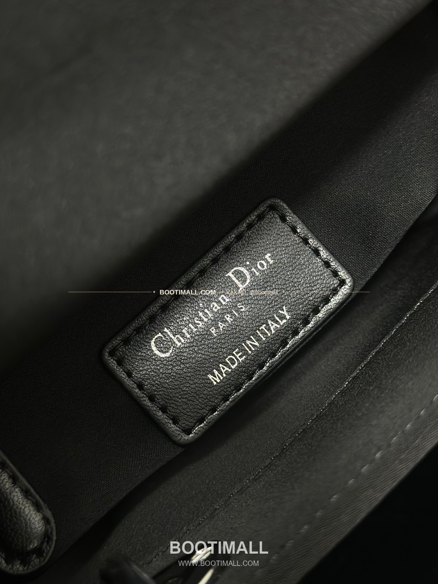 디올 레이디 디올 새틴 까나쥬 크리스탈 자수 D.I.O.R 참 미니 체인 숄더백 Dior Lady Dior Satin Cannage Crystal Embroidered D.I.O.R Charm Mini Chain Shoulder Bag M0505 17cm 9