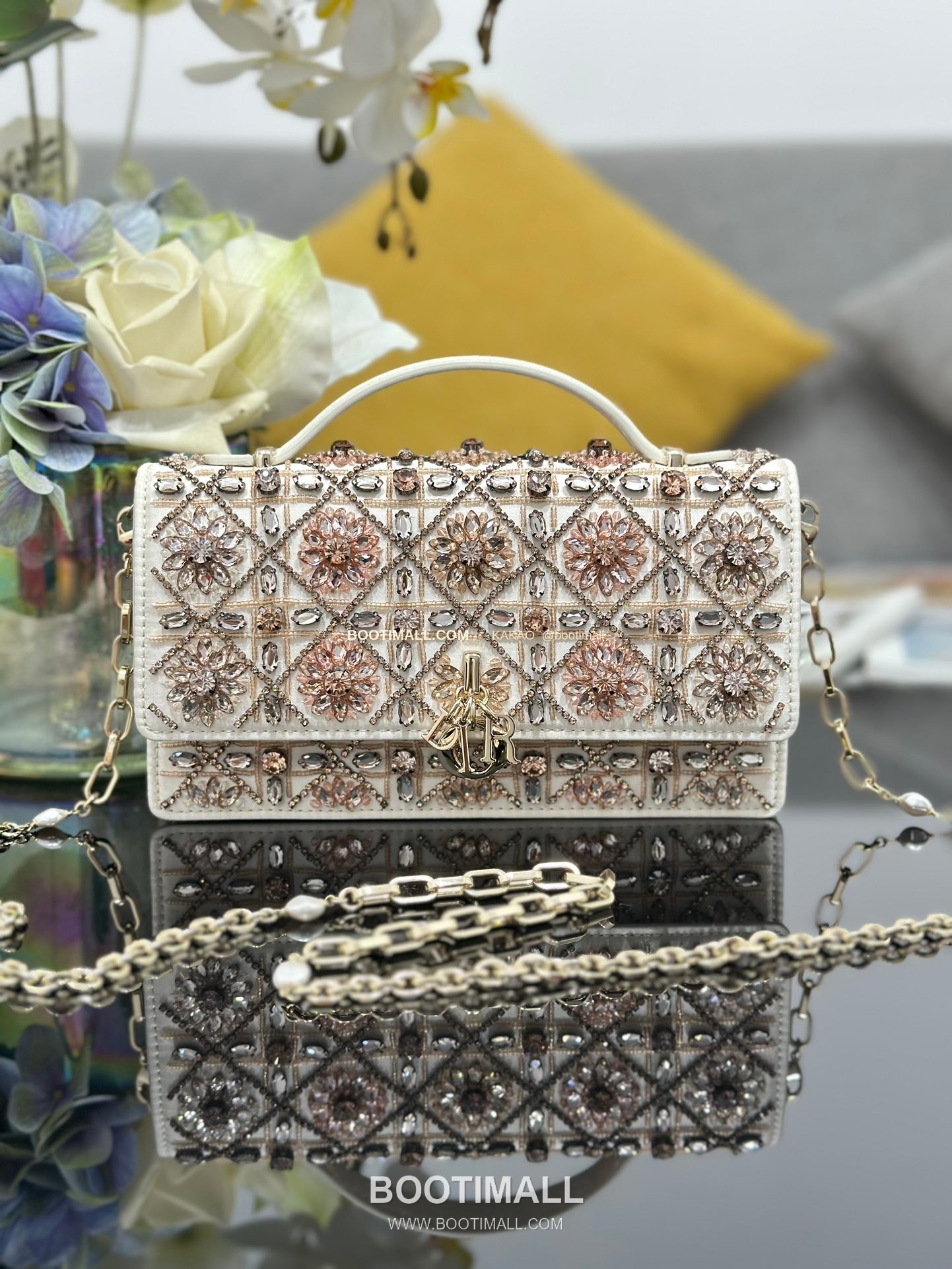 디올 미스 디올 새틴 까나쥬 핑크 크리스탈 자수 D.I.O.R 참 체인 숄더백 Dior Miss Dior Satin Cannage Pink Crystal Embroidered D.I.O.R Charm Chain Shoulder Bag M0997 21cm 1