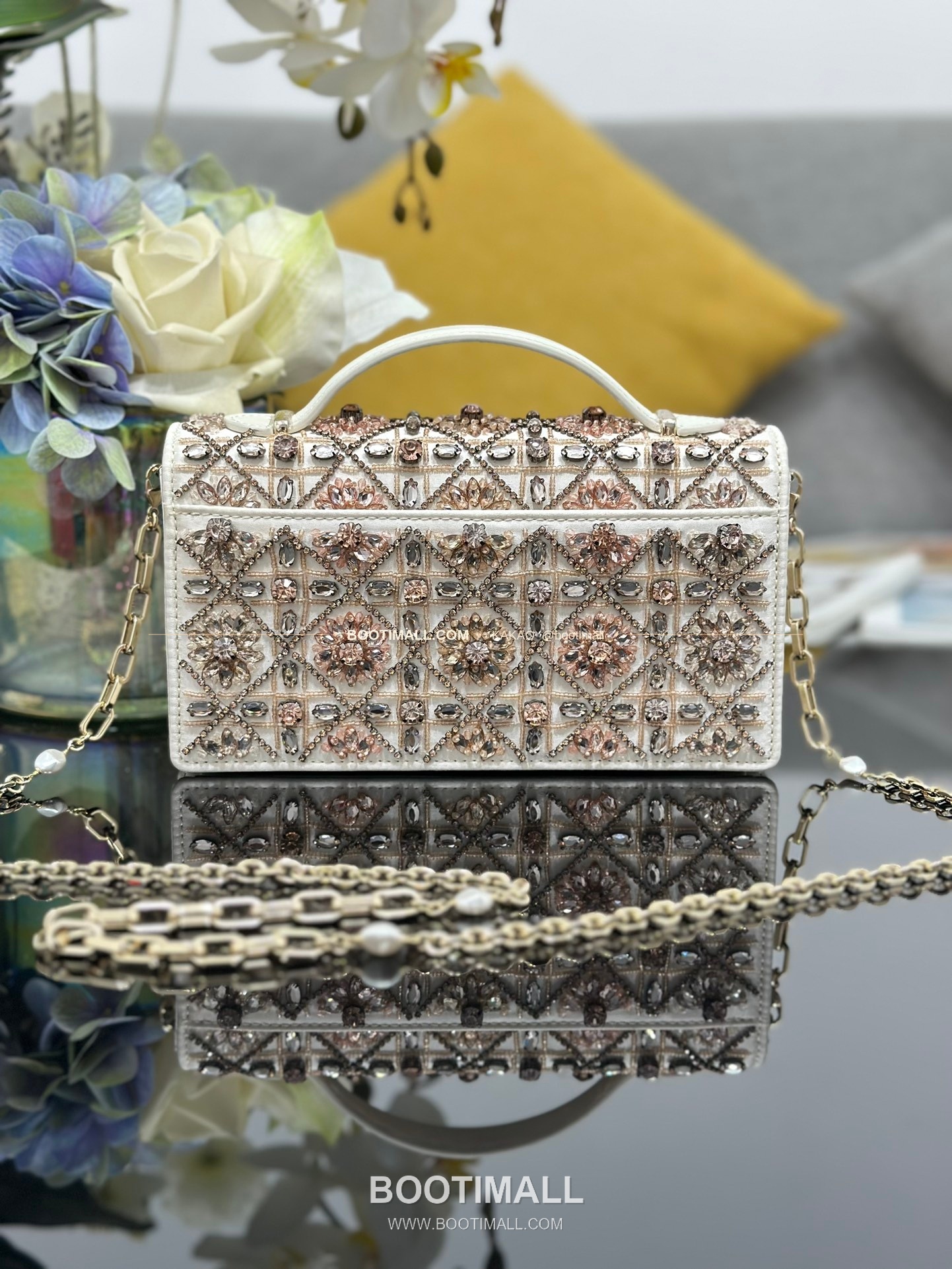 디올 미스 디올 새틴 까나쥬 핑크 크리스탈 자수 D.I.O.R 참 체인 숄더백 Dior Miss Dior Satin Cannage Pink Crystal Embroidered D.I.O.R Charm Chain Shoulder Bag M0997 21cm 2