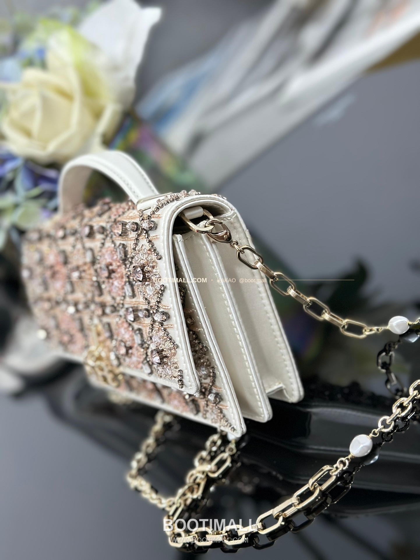 디올 미스 디올 새틴 까나쥬 핑크 크리스탈 자수 D.I.O.R 참 체인 숄더백 Dior Miss Dior Satin Cannage Pink Crystal Embroidered D.I.O.R Charm Chain Shoulder Bag M0997 21cm 3