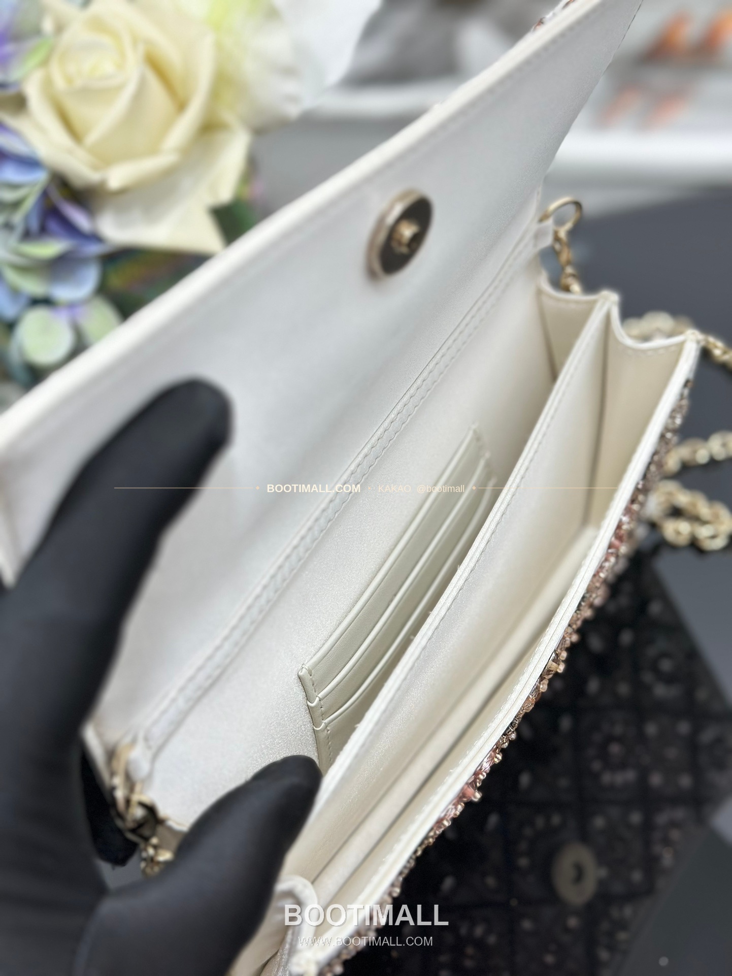 디올 미스 디올 새틴 까나쥬 핑크 크리스탈 자수 D.I.O.R 참 체인 숄더백 Dior Miss Dior Satin Cannage Pink Crystal Embroidered D.I.O.R Charm Chain Shoulder Bag M0997 21cm 8