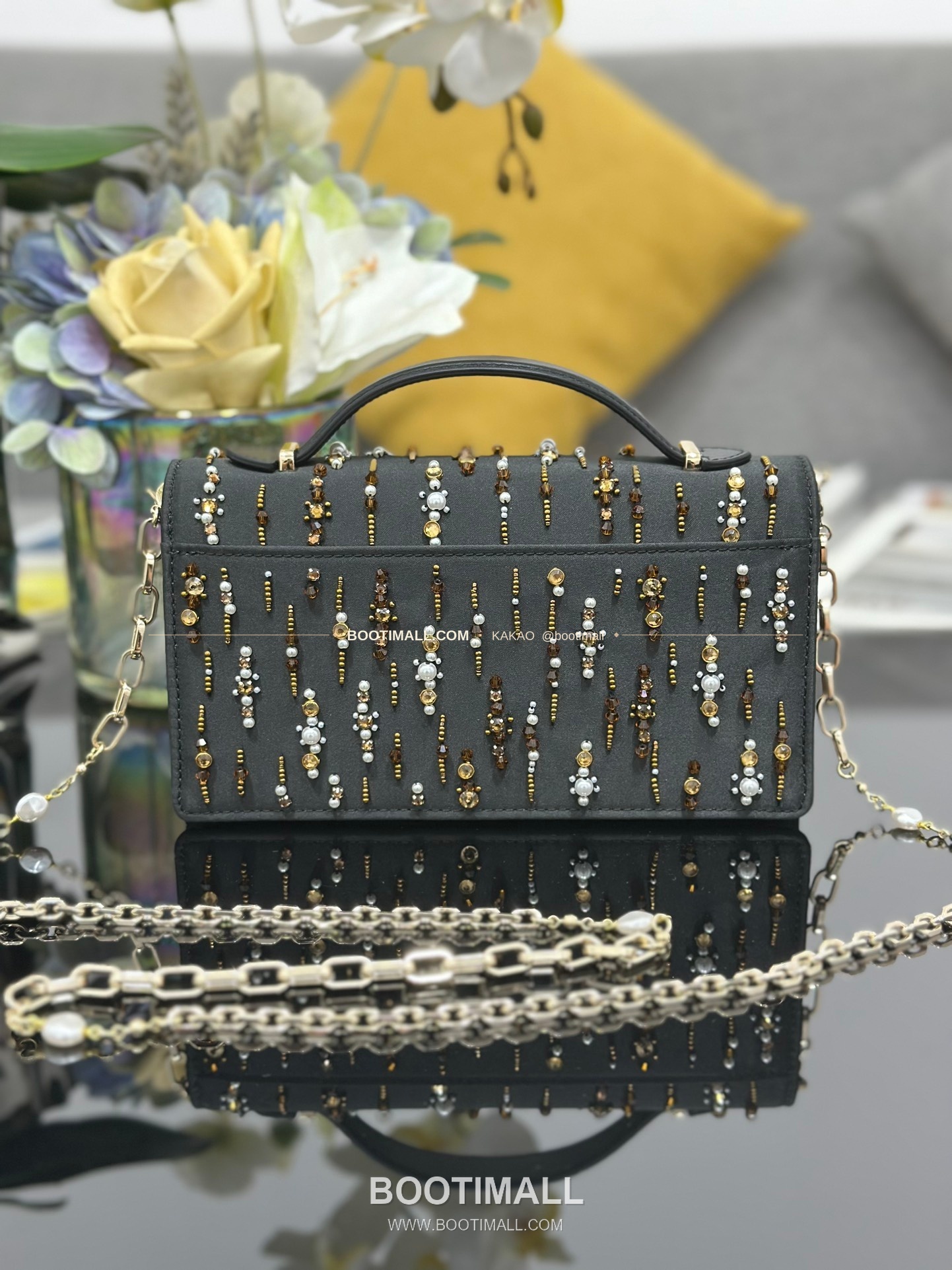 디올 미스 디올 새틴 까나쥬 핑크 크리스탈 자수 D.I.O.R 참 체인 숄더백 Dior Miss Dior Satin Cannage Pink Crystal Embroidered D.I.O.R Charm Chain Shoulder Bag M0997 21cm 2