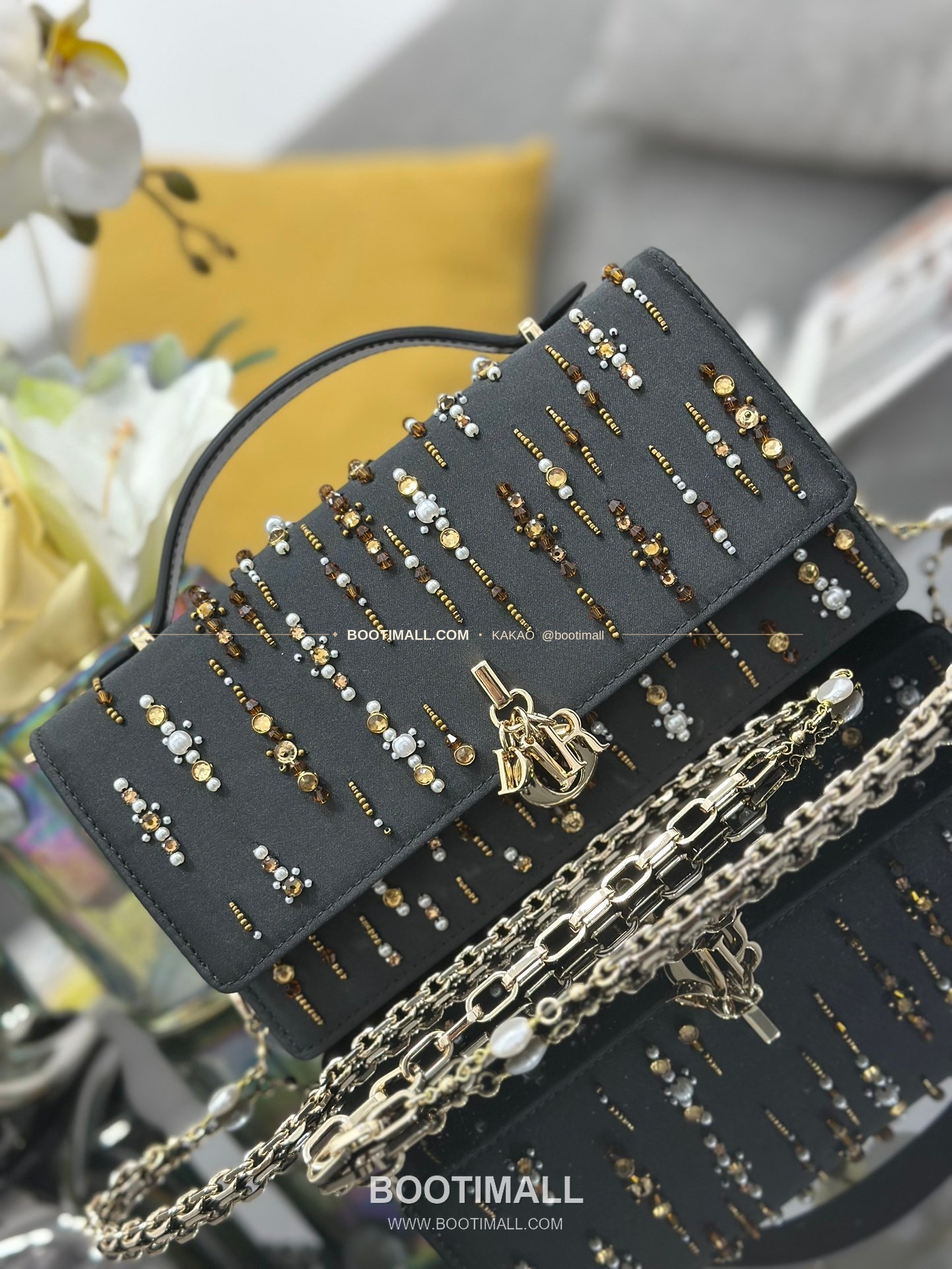 디올 미스 디올 새틴 까나쥬 핑크 크리스탈 자수 D.I.O.R 참 체인 숄더백 Dior Miss Dior Satin Cannage Pink Crystal Embroidered D.I.O.R Charm Chain Shoulder Bag M0997 21cm 5