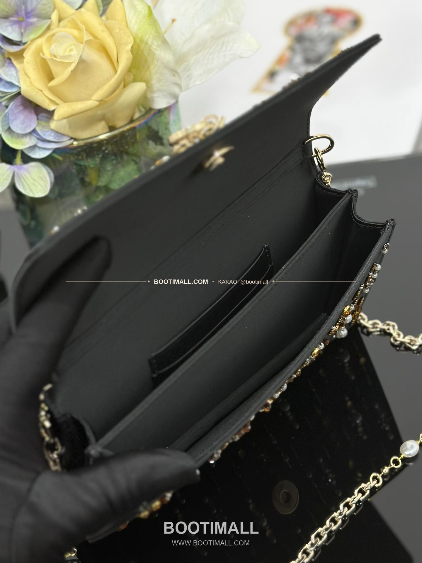 디올 미스 디올 새틴 까나쥬 핑크 크리스탈 자수 D.I.O.R 참 체인 숄더백 Dior Miss Dior Satin Cannage Pink Crystal Embroidered D.I.O.R Charm Chain Shoulder Bag M0997 21cm 8