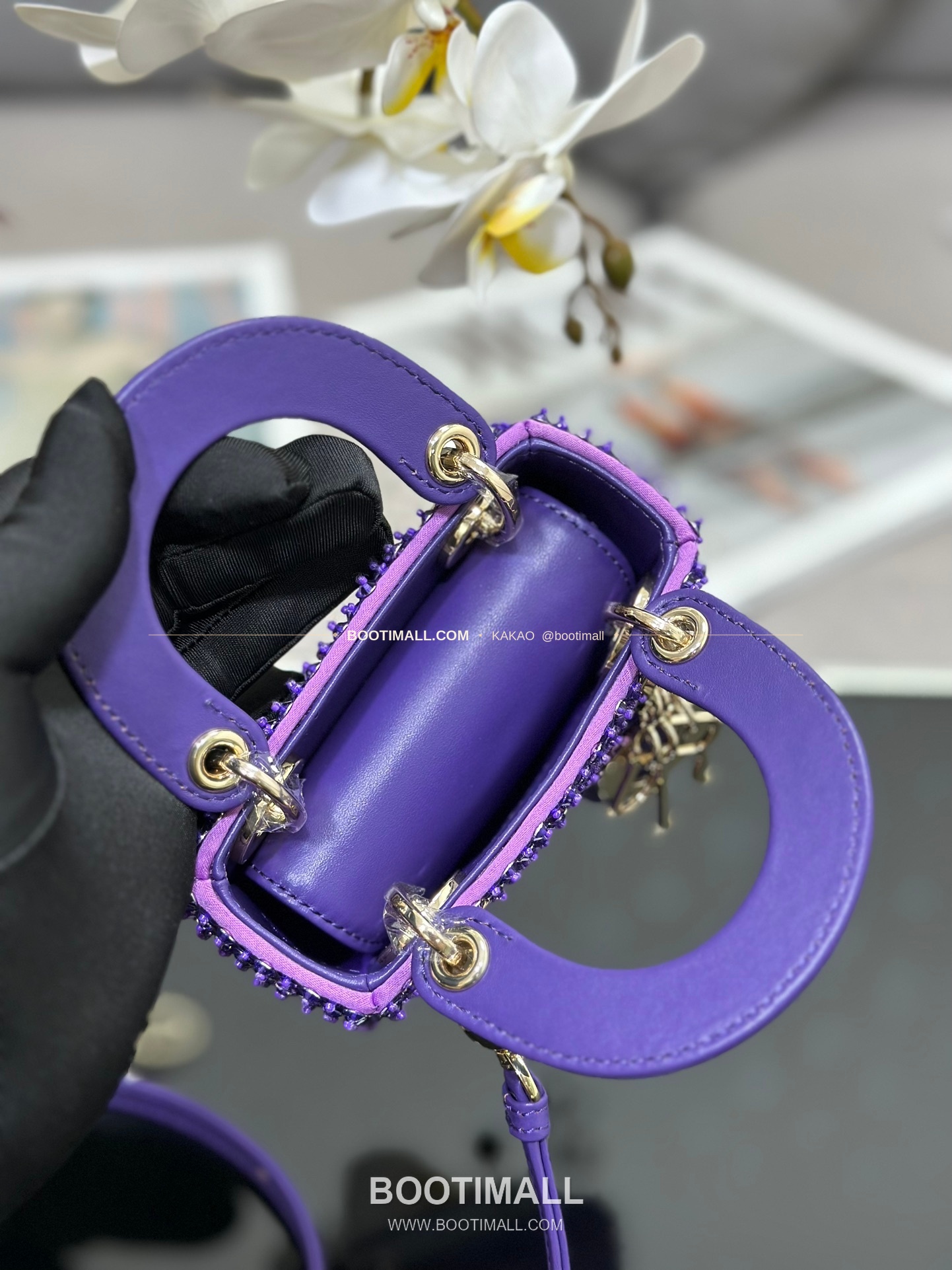 디올 레이디 디올 새틴 그라데이션 크리스탈 자수 D.I.O.R 참 초미니 체인 숄더백 Dior Lady Dior Satin Gradient Crystal Embroidered D.I.O.R Charm Micro Chain Shoulder Bag S0856 12cm 7