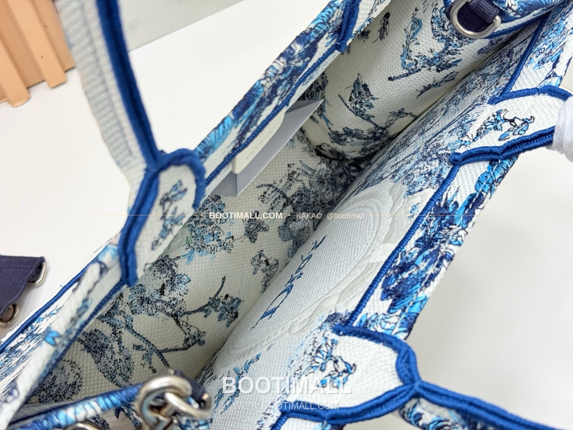 디올 JWA 캔버스 북토트 미디엄 토트백 Dior JWA Canvas Book Tote Medium Tote Bag 8834 36cm 9