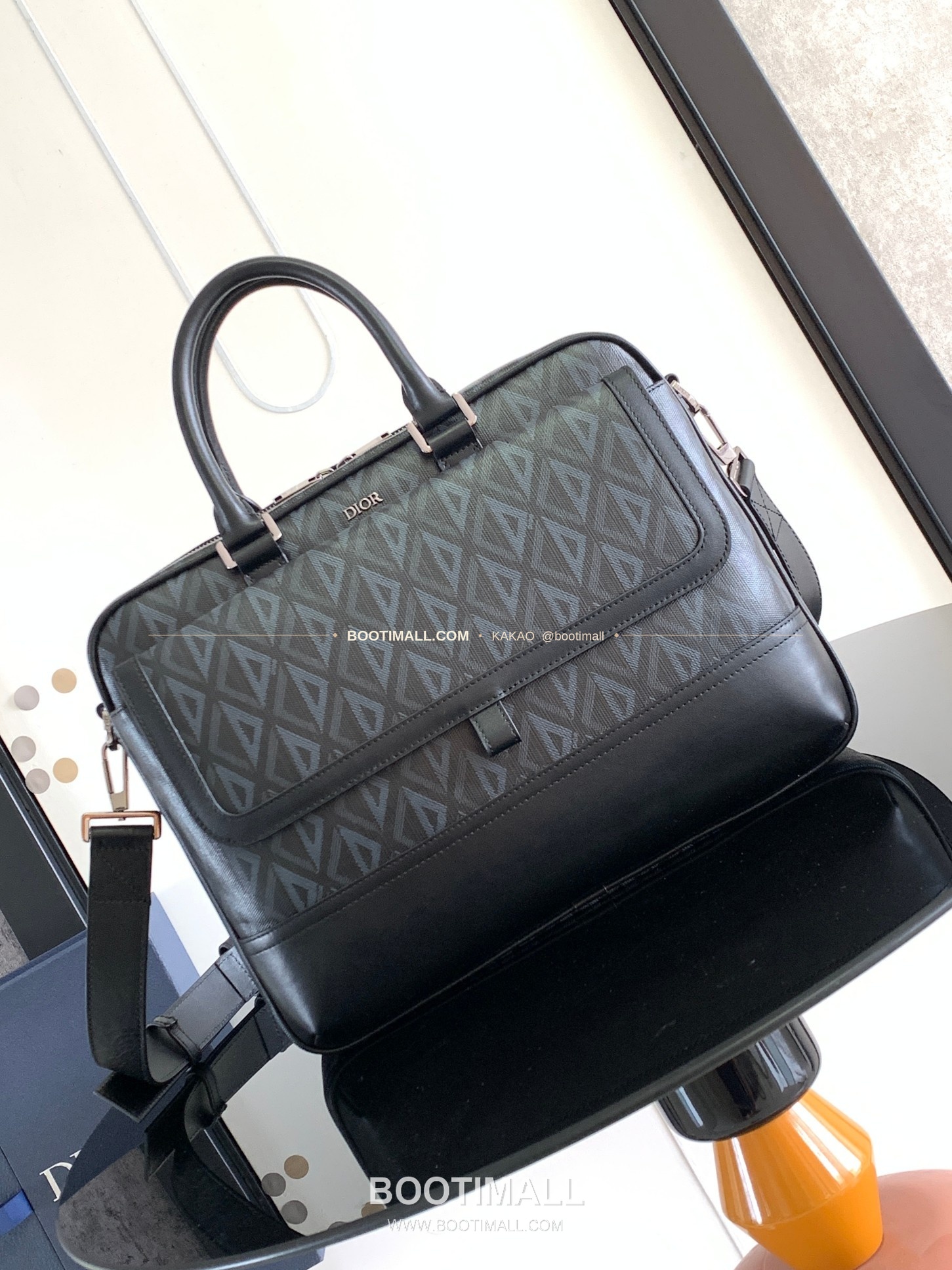 디올 히트 더 로드 CD다이아몬드 캔버스 레더 블랙 브리프케이스 Dior Hit The Road CD Diamond Canvas Leather Black Briefcase 1ESBR164CDP 36.5cm 1
