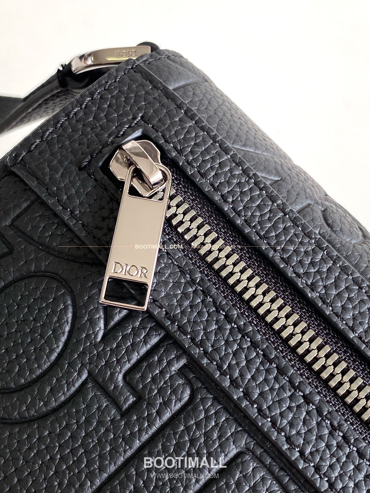 디올 그래비티 엠보스 레더 플랩 베이지 메신저백 Dior Gravity Embossed Leather Flap Beige Messenger Bag 1ESPO329LLG_H00N 21cm 6