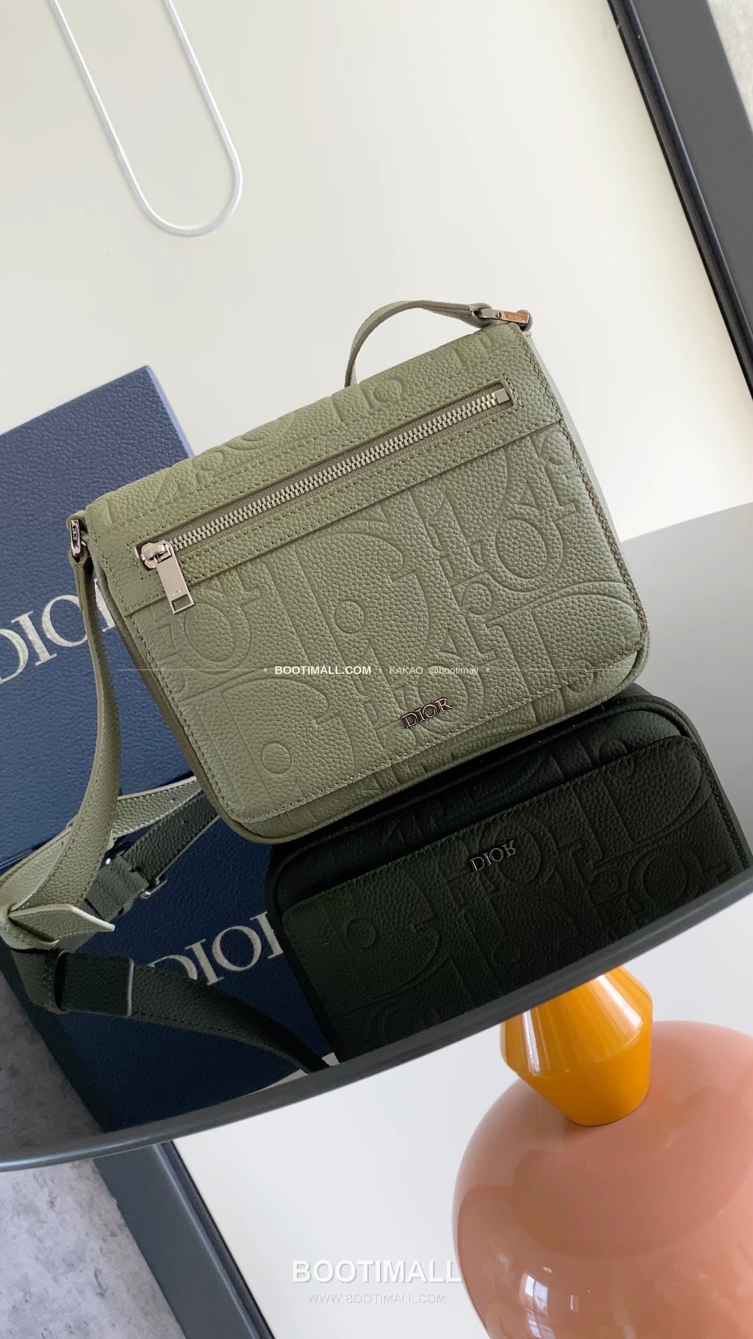 디올 그래비티 엠보스 레더 플랩 베이지 메신저백 Dior Gravity Embossed Leather Flap Beige Messenger Bag 1ESPO329LLG_H00N 21cm 10