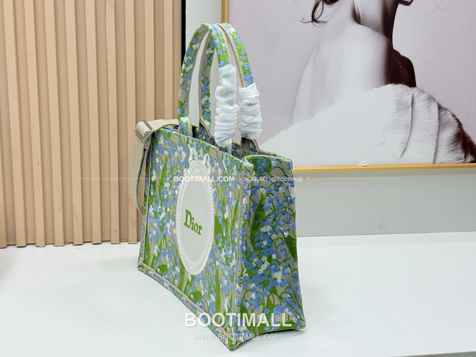 디올 JWA 캔버스 북토트 리프미러 미디엄 토트백 Dior JWA Canvas Book Tote Leaf Mirror Medium Tote Bag 8834 36cm 3