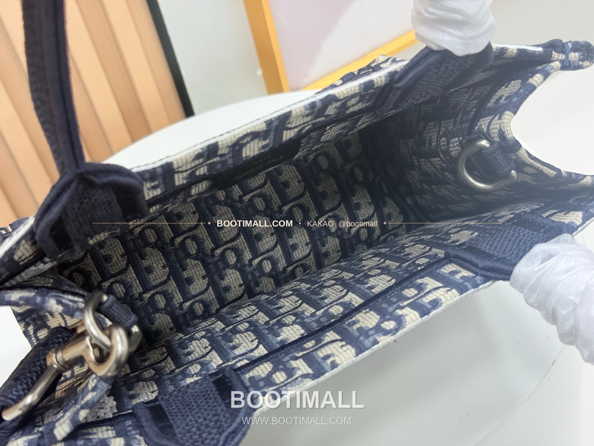 디올 JWA 캔버스 북토트 리프미러 스몰 토트백 Dior JWA Canvas Book Tote Leaf Mirror Small Tote Bag 8835 26cm 9