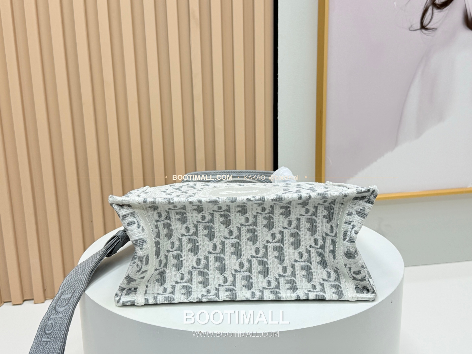 디올 JWA 캔버스 북토트 리프미러 스몰 토트백 Dior JWA Canvas Book Tote Leaf Mirror Small Tote Bag 8835 26cm 8