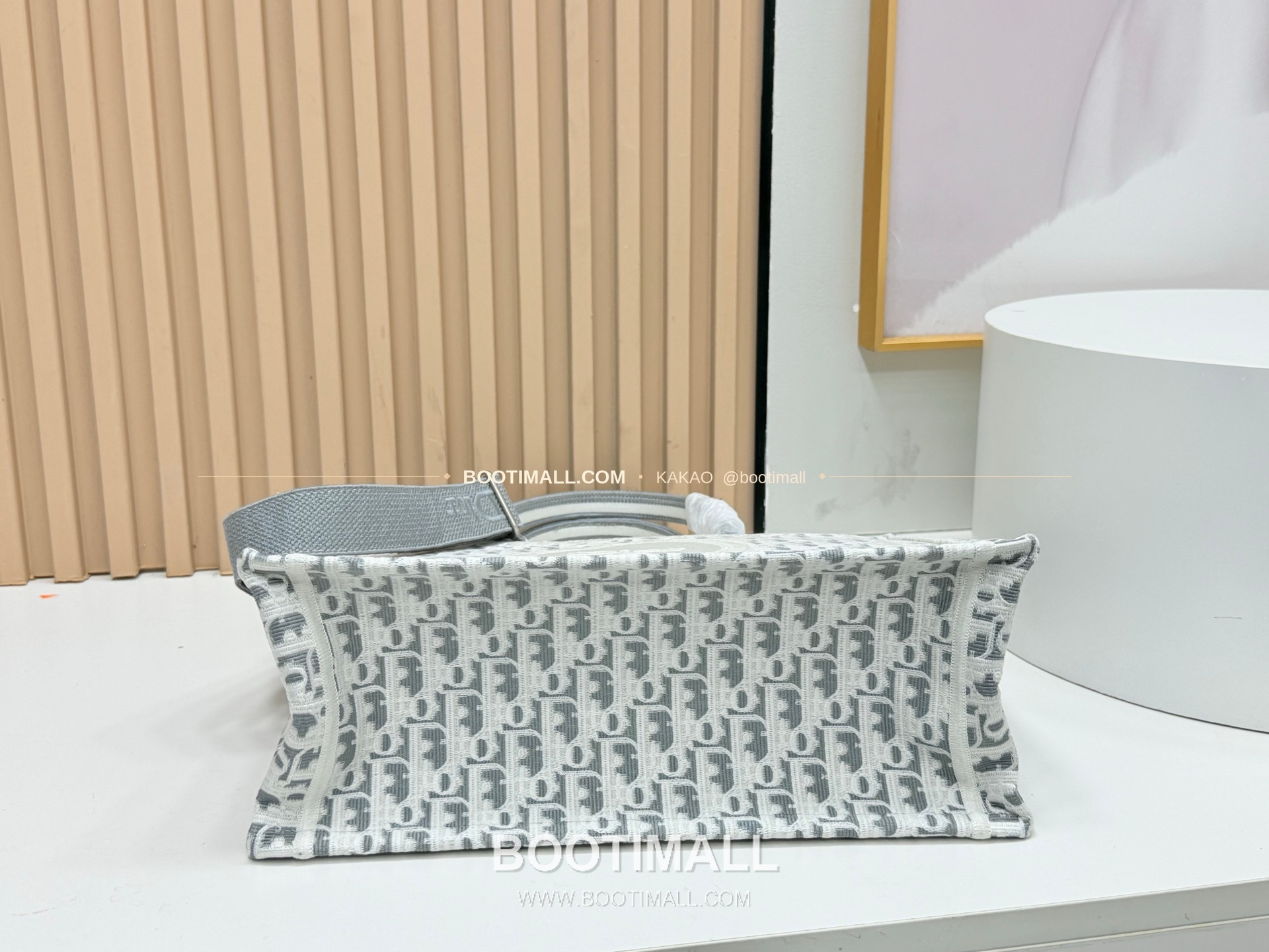 디올 JWA 캔버스 북토트 리프미러 미디엄 토트백 Dior JWA Canvas Book Tote Leaf Mirror Medium Tote Bag 8834 36cm 8