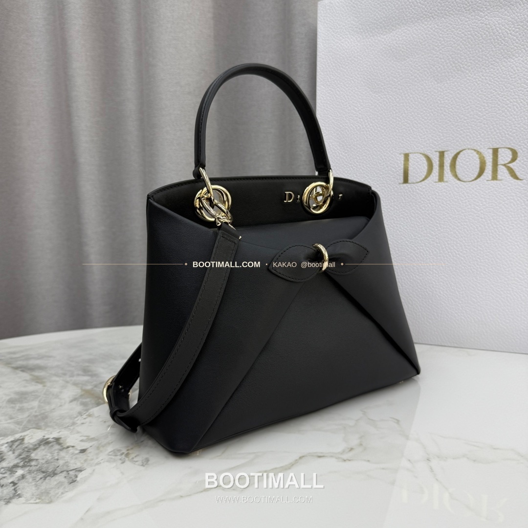 디올 2026SS 레더 보우디테일 화이트 토트백 Dior 2026 SS Leather Bow Detail White Tote Bag 7038 28cm 2