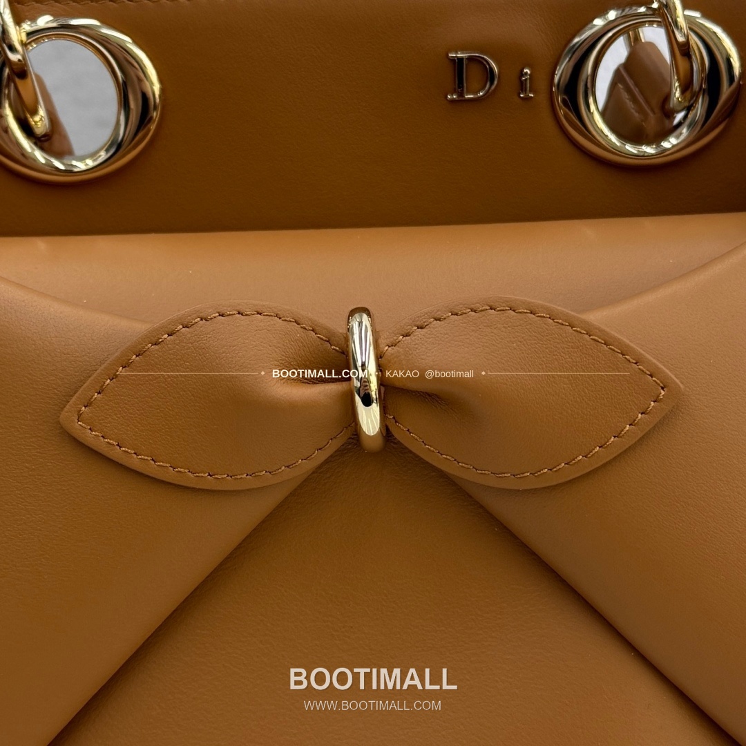 디올 2026SS 레더 보우디테일 화이트 토트백 Dior 2026 SS Leather Bow Detail White Tote Bag 7038 28cm 6