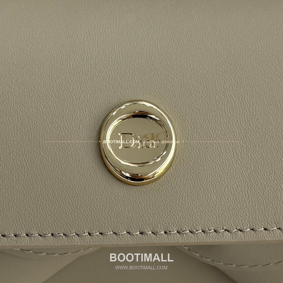 디올 2026SS 레더 보우디테일 화이트 토트백 Dior 2026 SS Leather Bow Detail White Tote Bag 7038 28cm 5