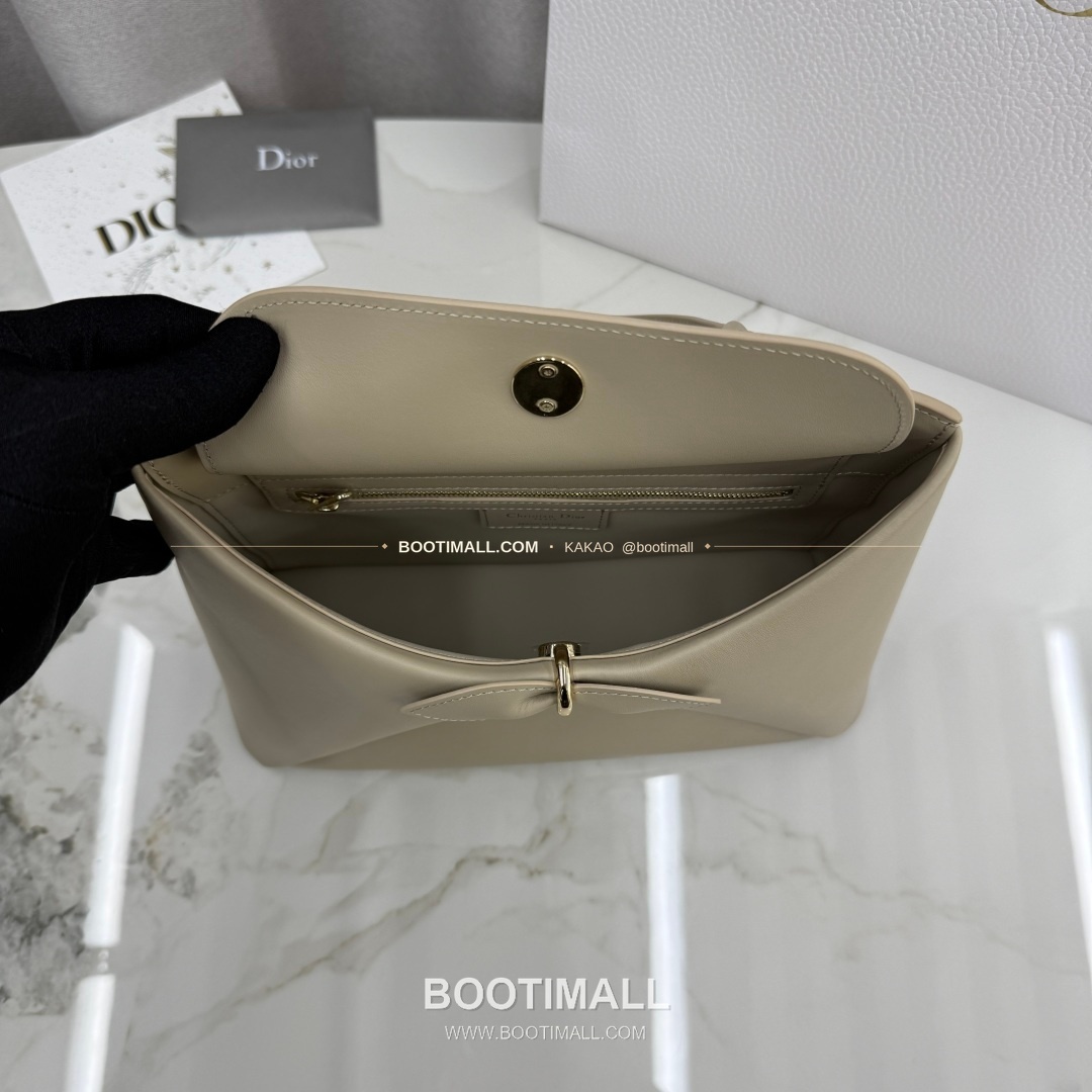 디올 2026SS 레더 보우디테일 화이트 토트백 Dior 2026 SS Leather Bow Detail White Tote Bag 7038 28cm 8