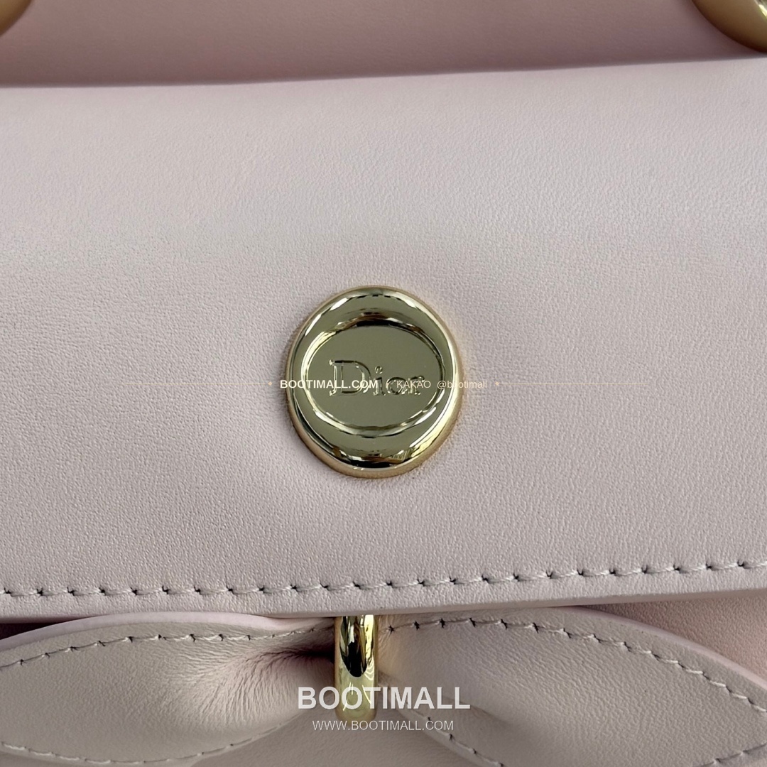 디올 2026SS 레더 보우디테일 화이트 토트백 Dior 2026 SS Leather Bow Detail White Tote Bag 7038 28cm 5