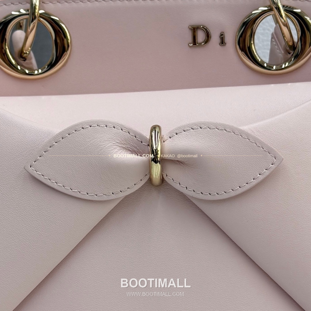 디올 2026SS 레더 보우디테일 화이트 토트백 Dior 2026 SS Leather Bow Detail White Tote Bag 7038 28cm 6