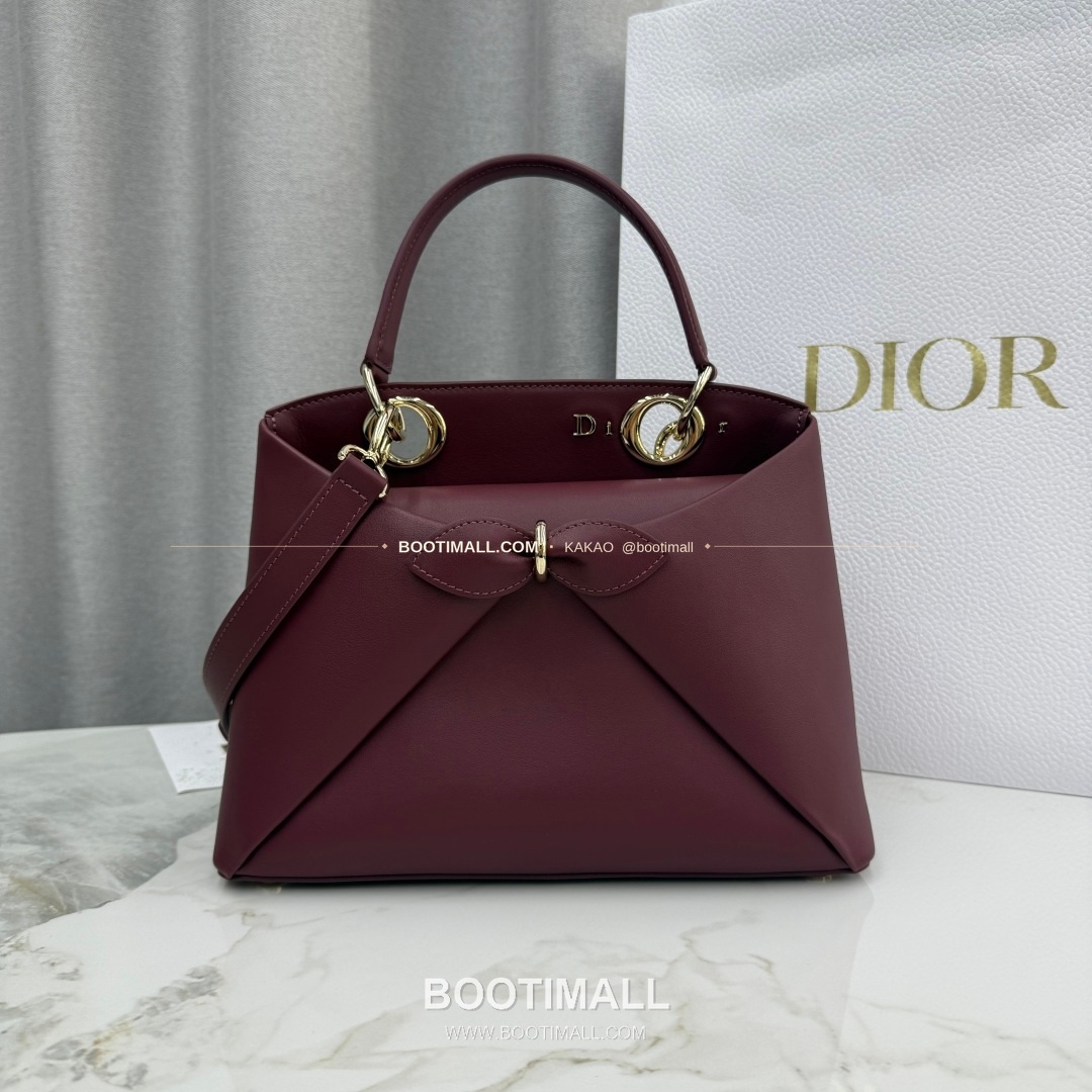 디올 2026SS 레더 보우디테일 화이트 토트백 Dior 2026 SS Leather Bow Detail White Tote Bag 7038 28cm 1