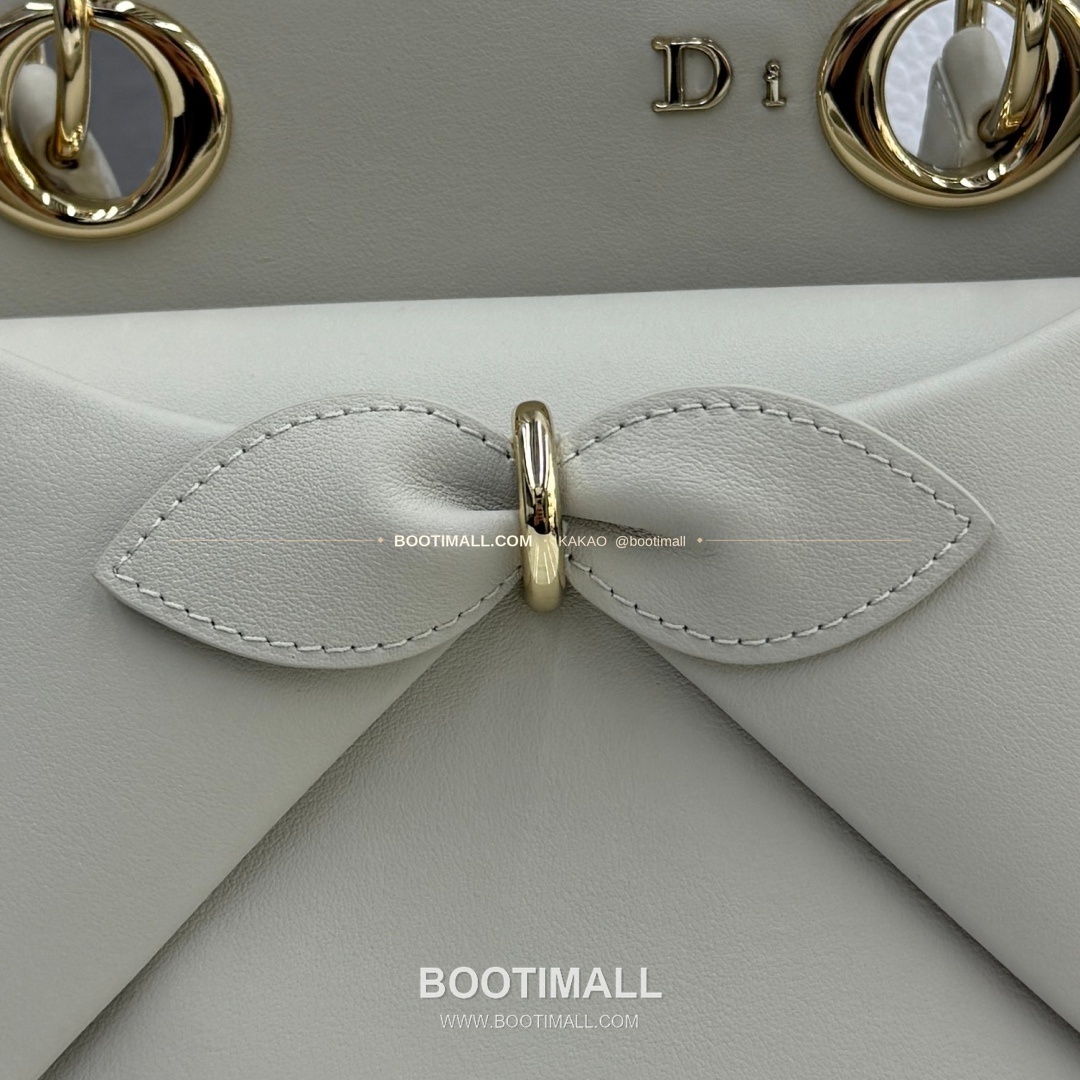 디올 2026SS 레더 보우디테일 화이트 토트백 Dior 2026 SS Leather Bow Detail White Tote Bag 7038 28cm 6
