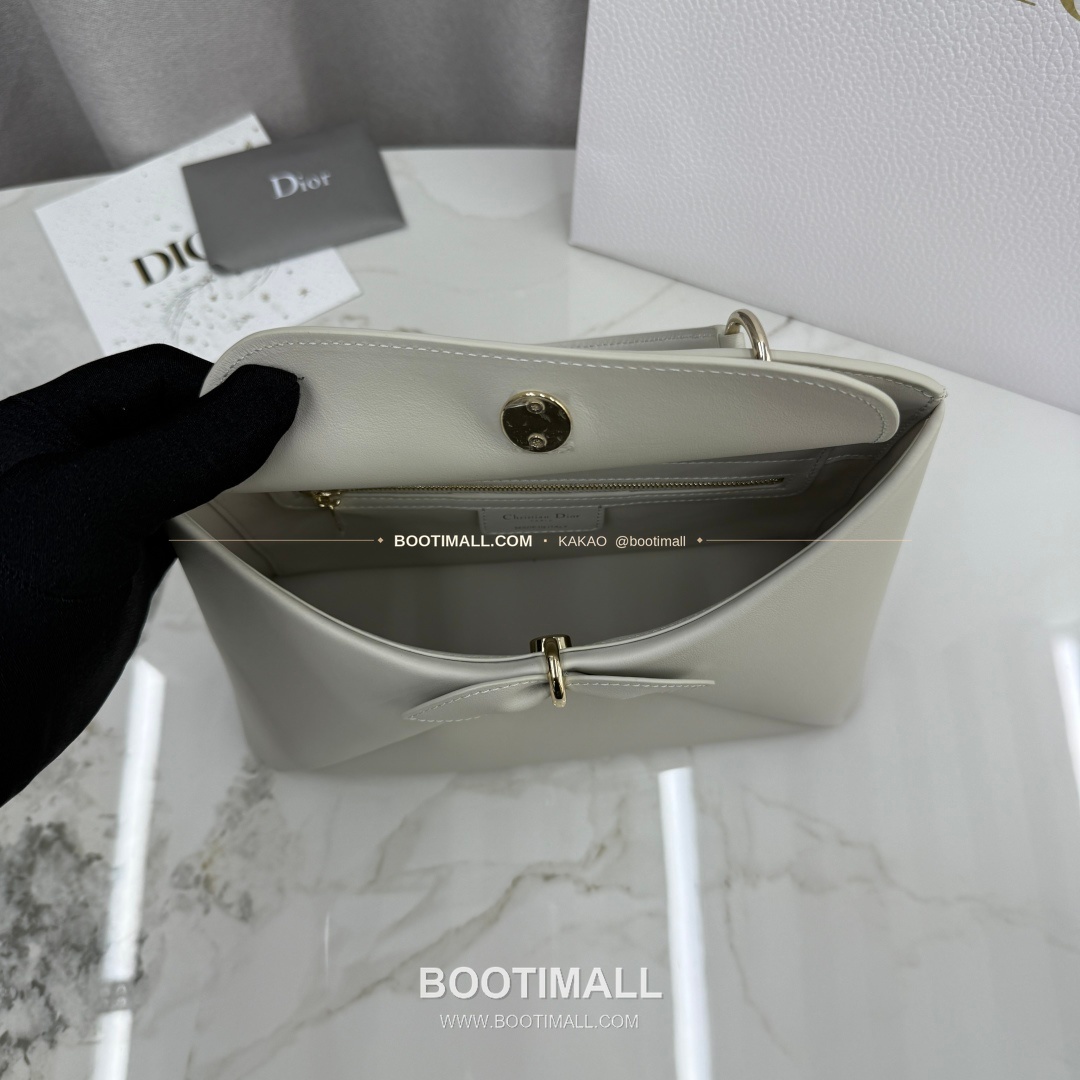 디올 2026SS 레더 보우디테일 화이트 토트백 Dior 2026 SS Leather Bow Detail White Tote Bag 7038 28cm 8