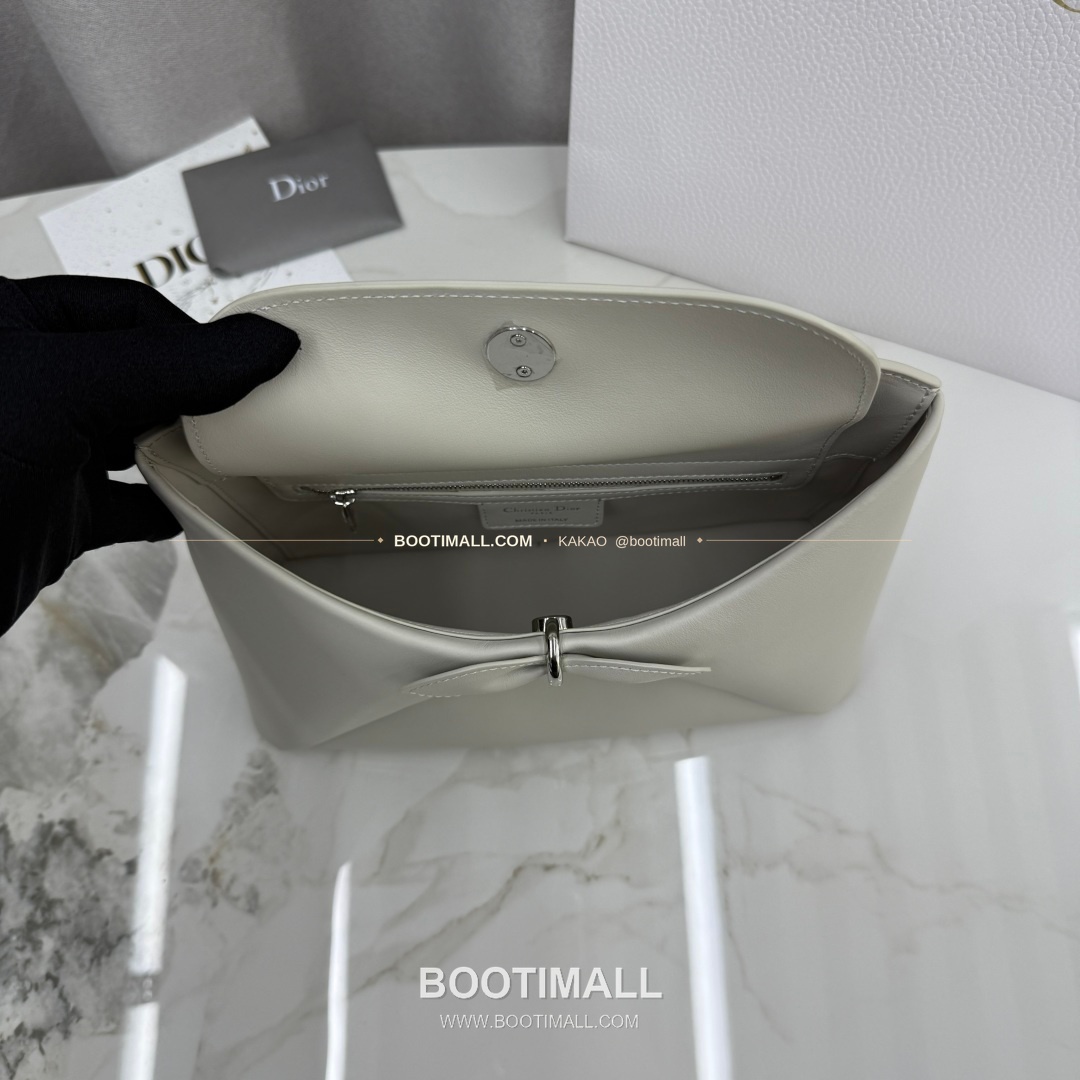 디올 2026SS 레더 보우디테일 화이트 토트백 Dior 2026 SS Leather Bow Detail White Tote Bag 7038 28cm 8