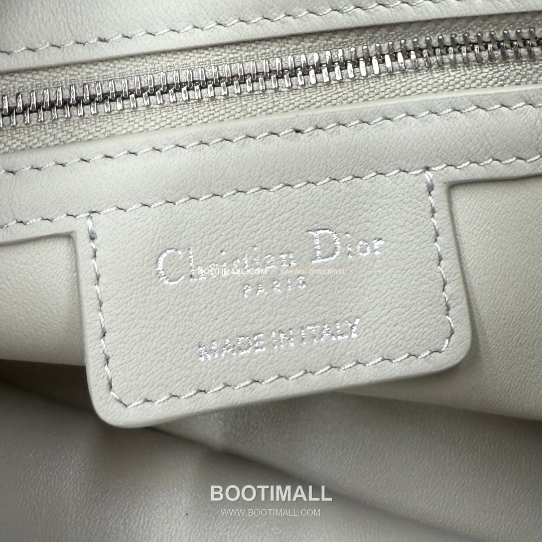 디올 2026SS 레더 보우디테일 화이트 토트백 Dior 2026 SS Leather Bow Detail White Tote Bag 7038 28cm 9