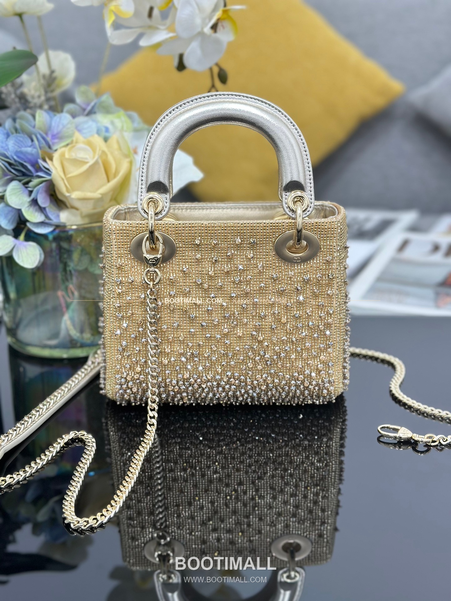 디올 레이디디올 비즈자수 램스킨 실버 미니 토트백 Dior Lady Dior Beaded Embroidery Lambskin Silver Mini Tote Bag M0505 17cm 2