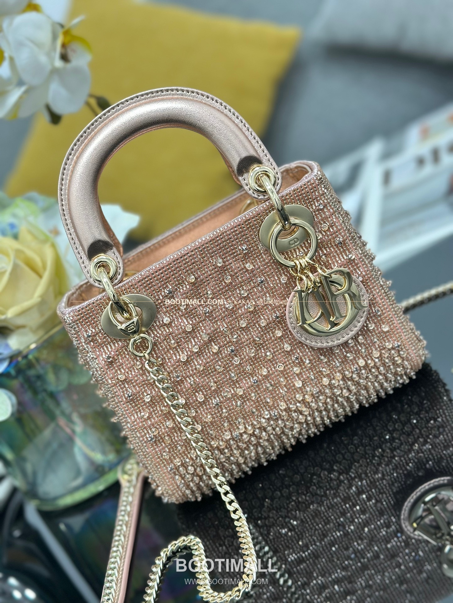 디올 레이디디올 비즈자수 램스킨 실버 미니 토트백 Dior Lady Dior Beaded Embroidery Lambskin Silver Mini Tote Bag M0505 17cm 5