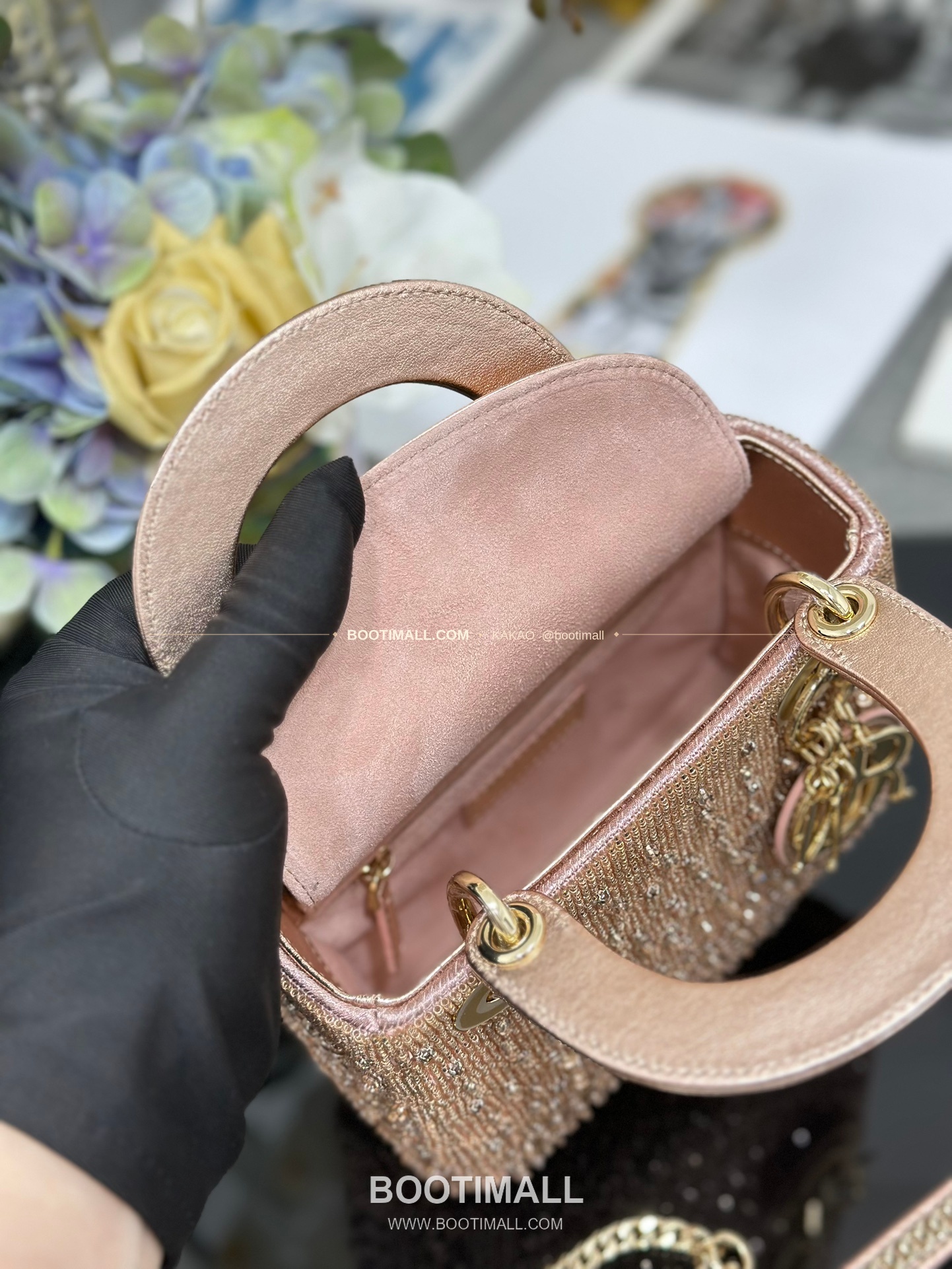 디올 레이디디올 비즈자수 램스킨 실버 미니 토트백 Dior Lady Dior Beaded Embroidery Lambskin Silver Mini Tote Bag M0505 17cm 8