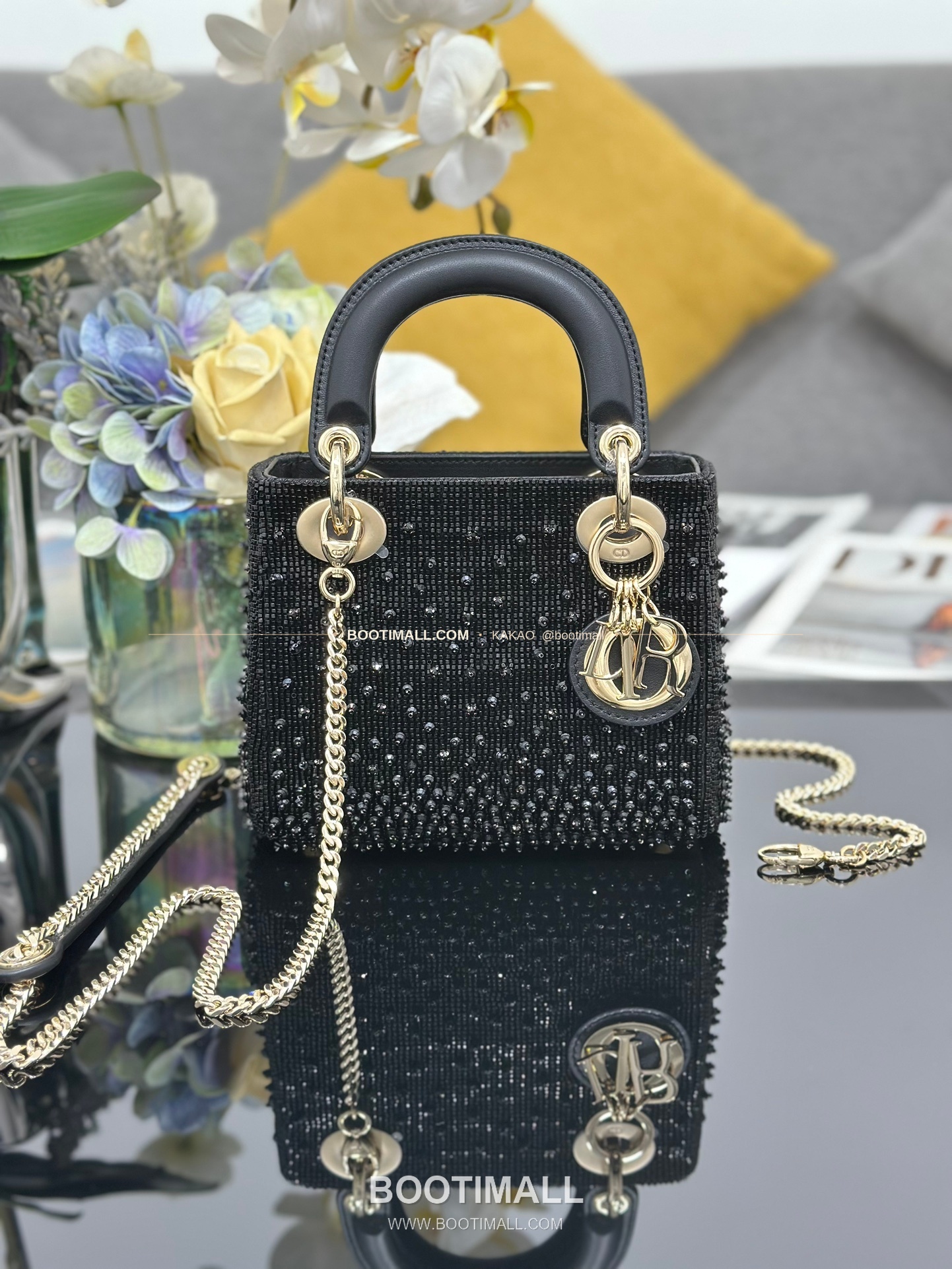 디올 레이디디올 비즈자수 램스킨 실버 미니 토트백 Dior Lady Dior Beaded Embroidery Lambskin Silver Mini Tote Bag M0505 17cm 1