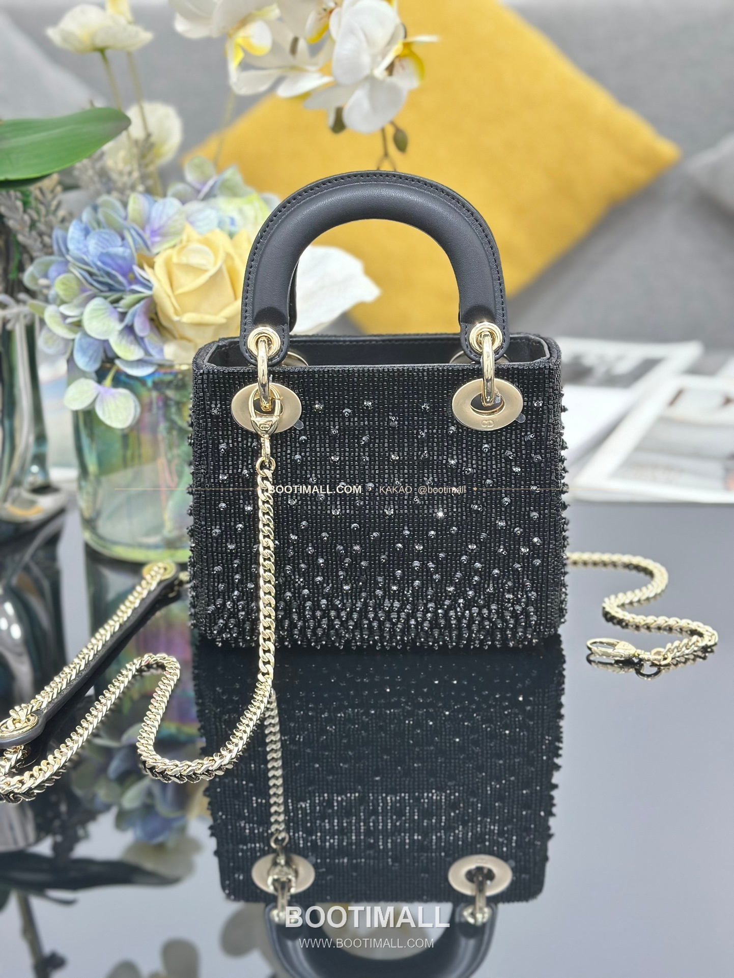 디올 레이디디올 비즈자수 램스킨 실버 미니 토트백 Dior Lady Dior Beaded Embroidery Lambskin Silver Mini Tote Bag M0505 17cm 2