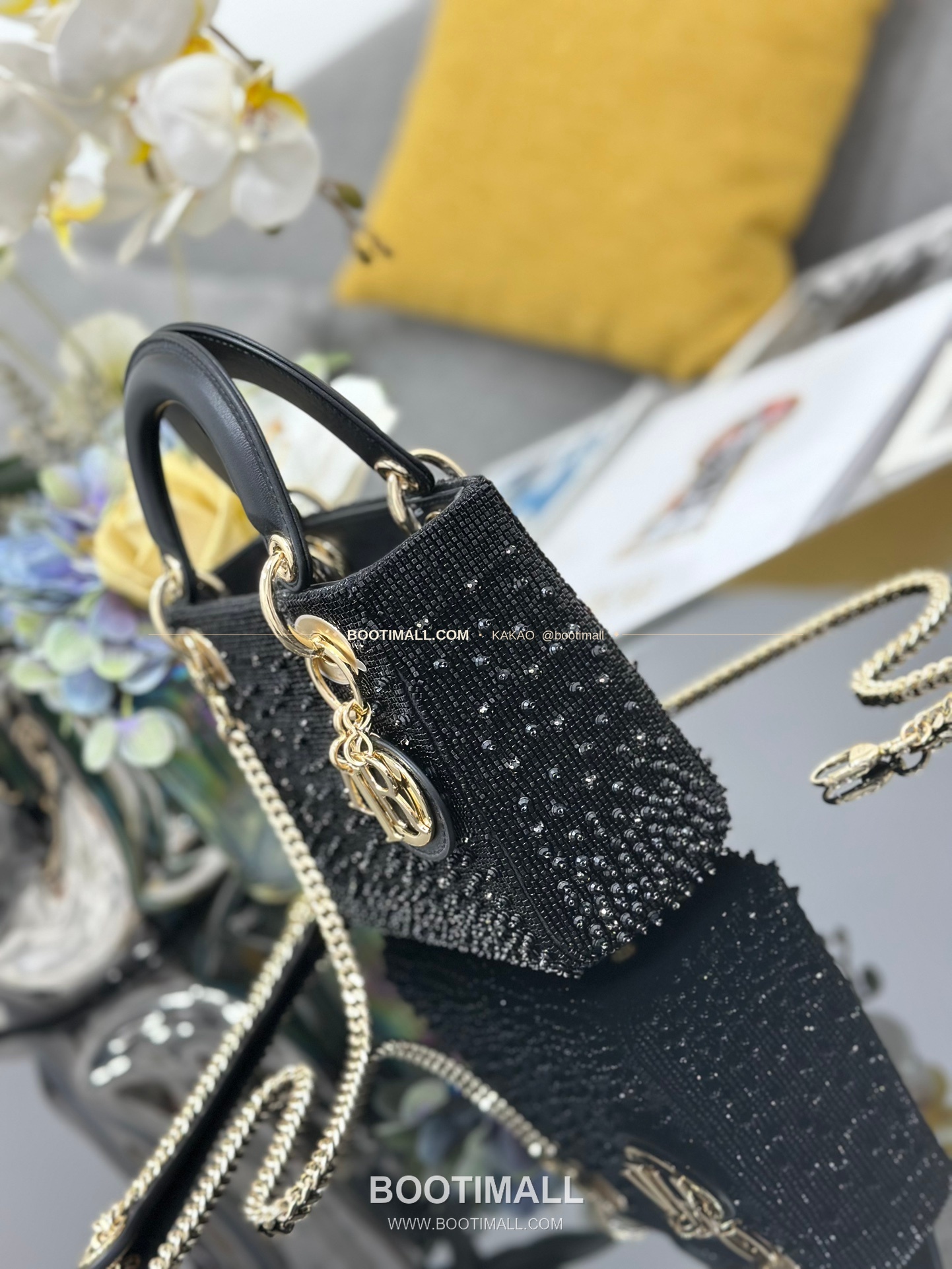 디올 레이디디올 비즈자수 램스킨 실버 미니 토트백 Dior Lady Dior Beaded Embroidery Lambskin Silver Mini Tote Bag M0505 17cm 3