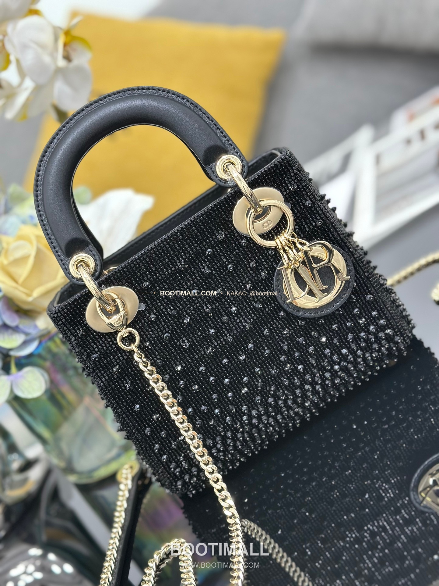 디올 레이디디올 비즈자수 램스킨 실버 미니 토트백 Dior Lady Dior Beaded Embroidery Lambskin Silver Mini Tote Bag M0505 17cm 5
