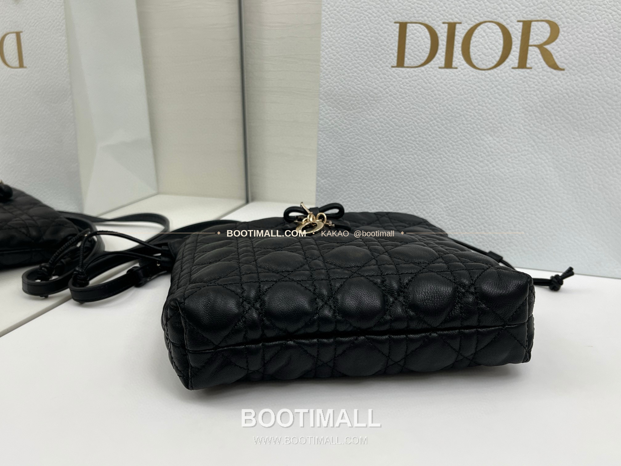 디올 아디오러블 램스킨 카나쥬 보우 블랙 버킷백 Dior Adiorable Lambskin Cannage Bow Black Bucket Bag 22cm 7
