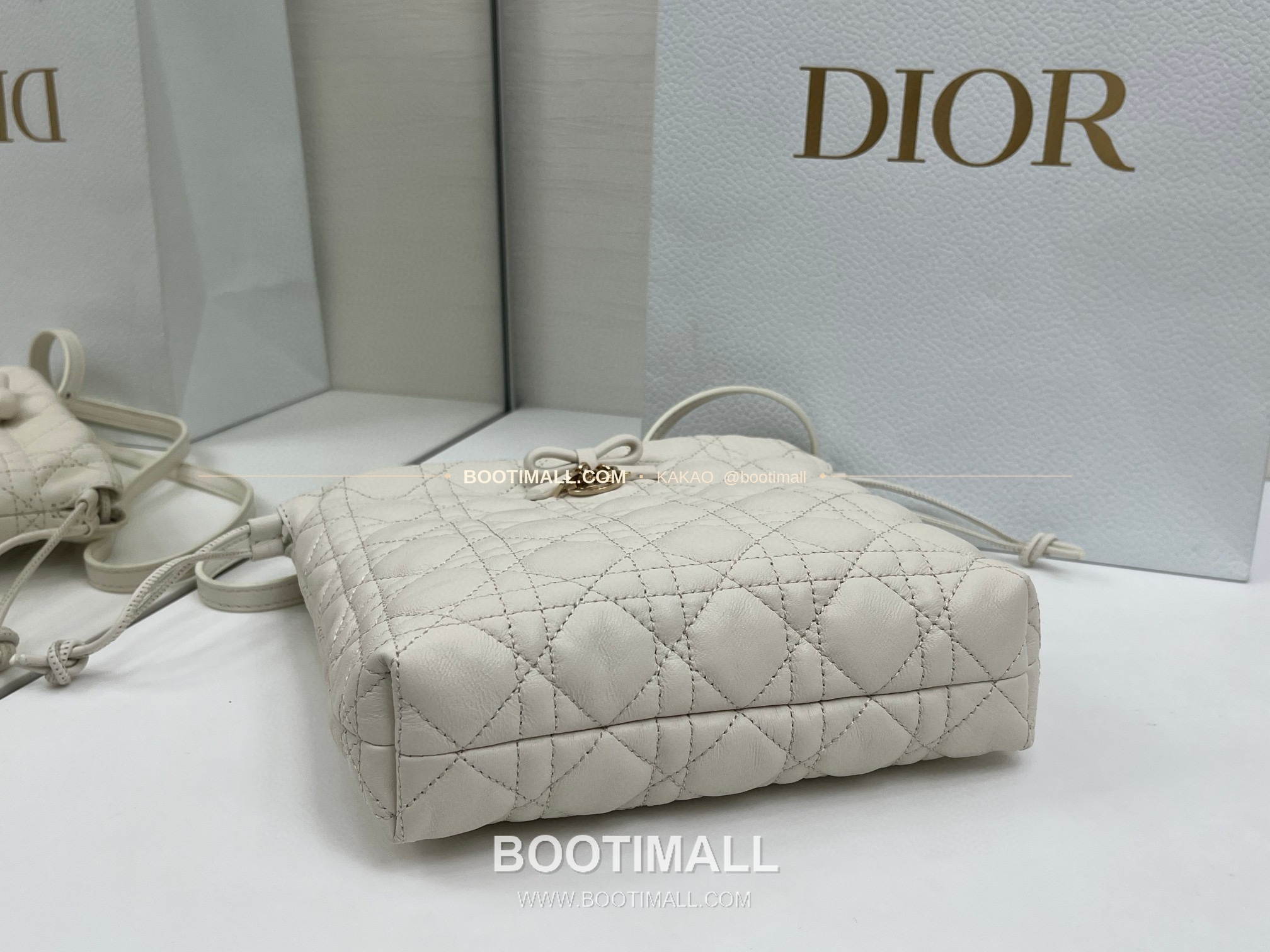 디올 아디오러블 램스킨 카나쥬 보우 블랙 버킷백 Dior Adiorable Lambskin Cannage Bow Black Bucket Bag 22cm 7