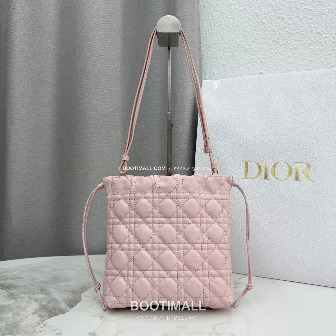디올 아디오러블 램스킨 카나쥬 보우 핑크 버킷백 Dior Adiorable Lambskin Cannage Bow Pink Bucket Bag S2611 22cm 3